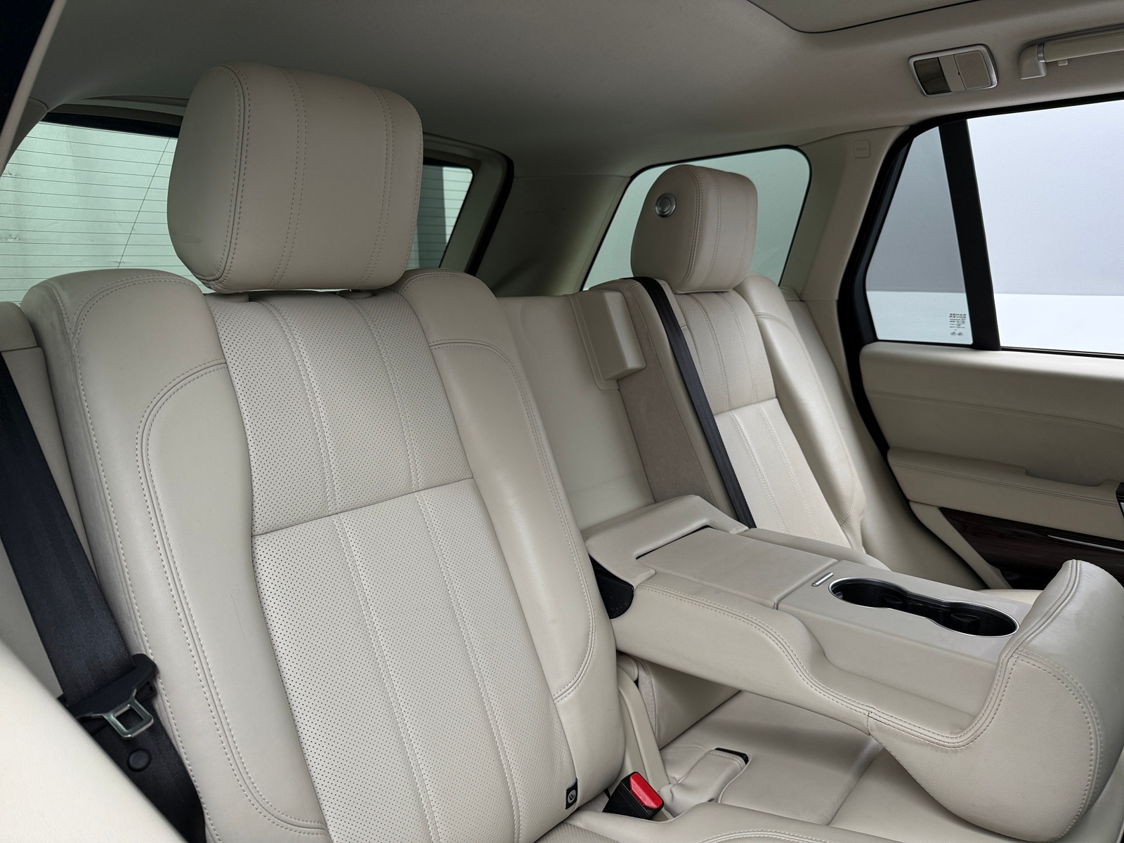 Thumbnail: 2015 Land Rover Range Rover - 5