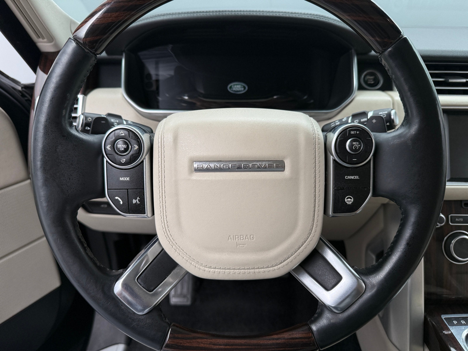 Thumbnail: 2015 Land Rover Range Rover - 4