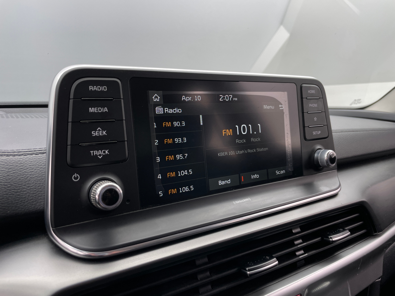 Thumbnail: 2021 Kia Telluride - 3