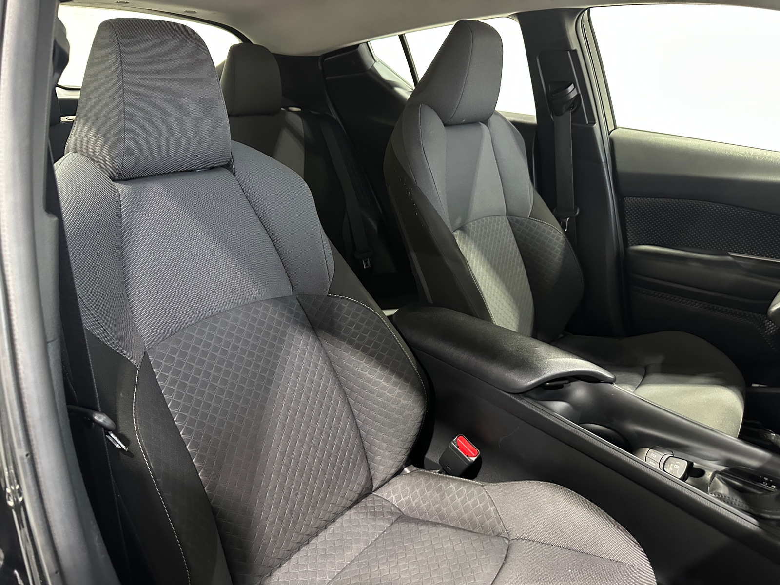 Thumbnail: 2021 Toyota C-HR - 2