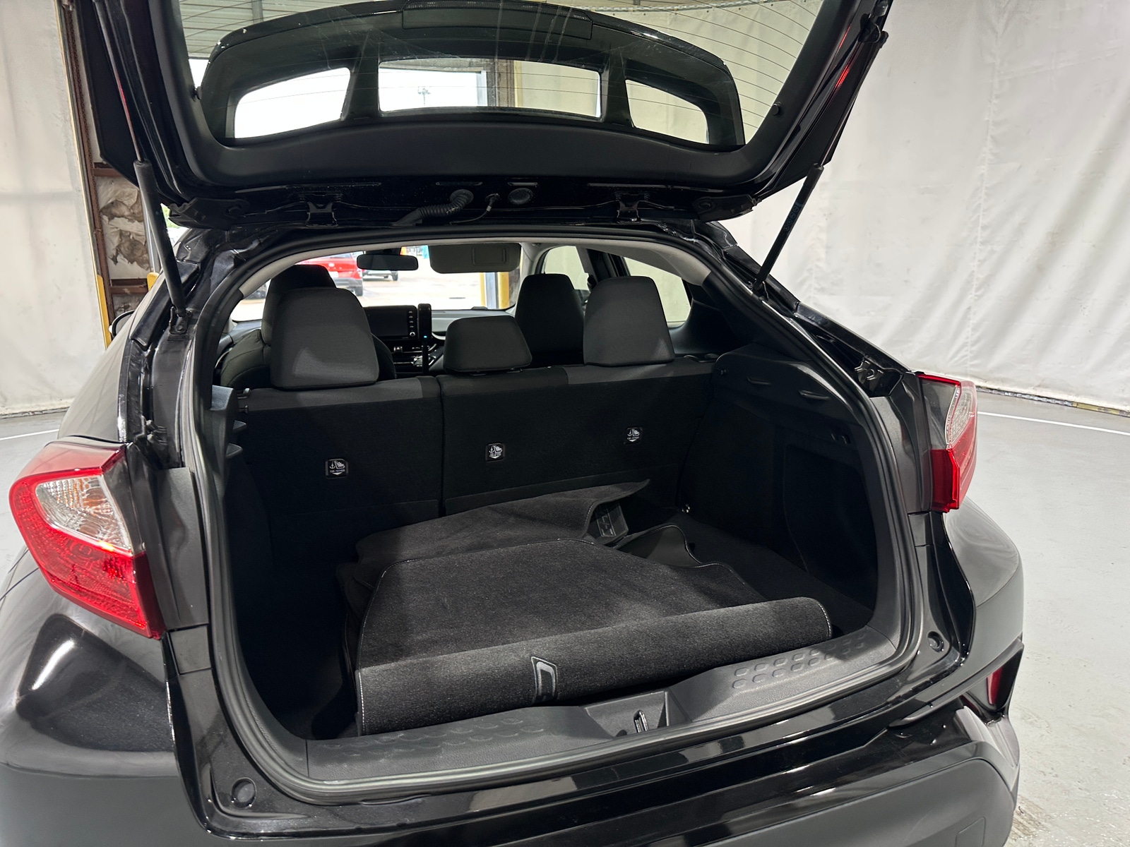 Thumbnail: 2021 Toyota C-HR - 7