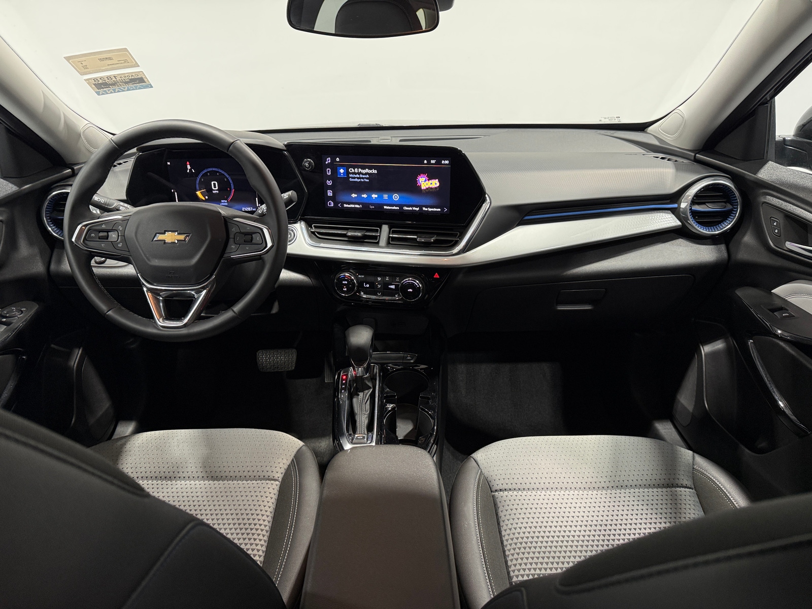 Thumbnail: 2025 Chevrolet Trax - 3