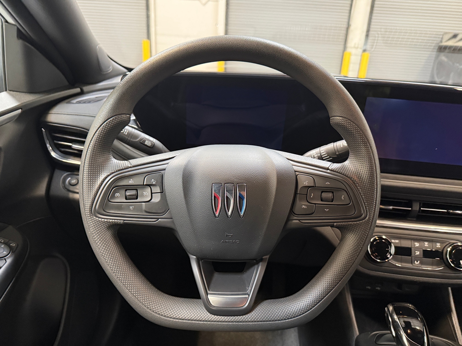 Thumbnail: 2025 Buick Envista - 4