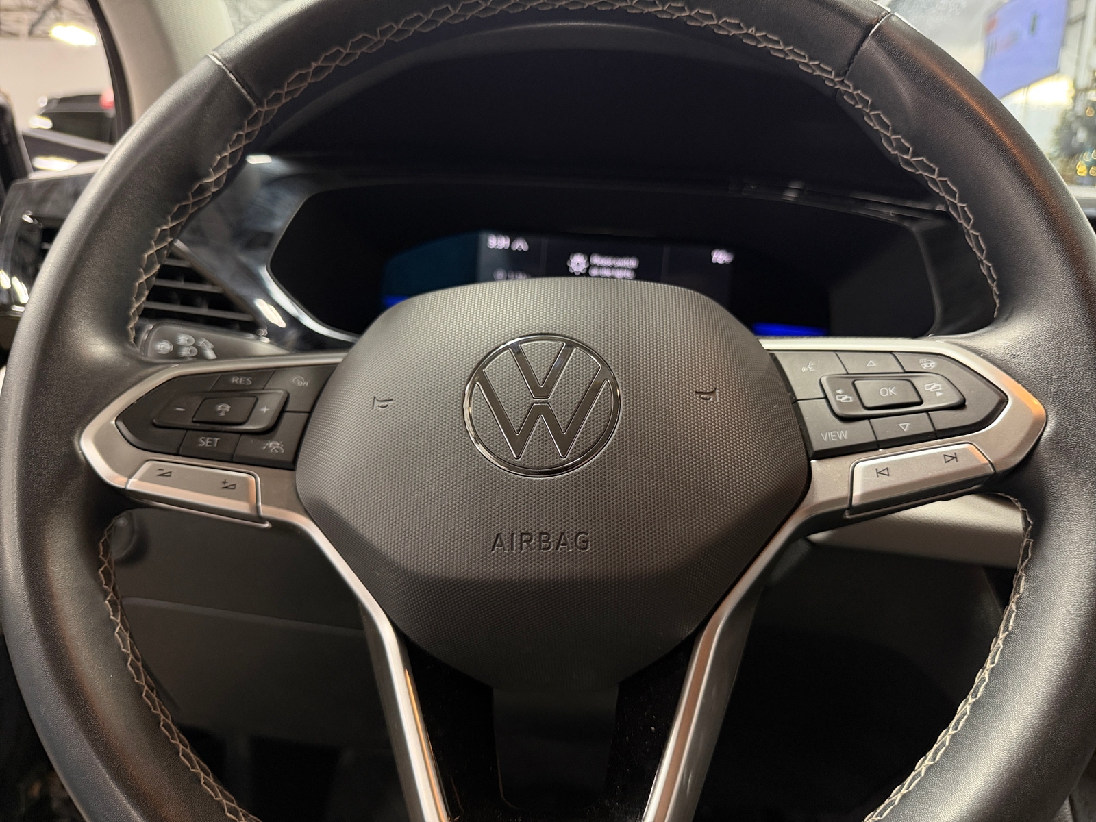 Thumbnail: 2022 Volkswagen Taos - 5