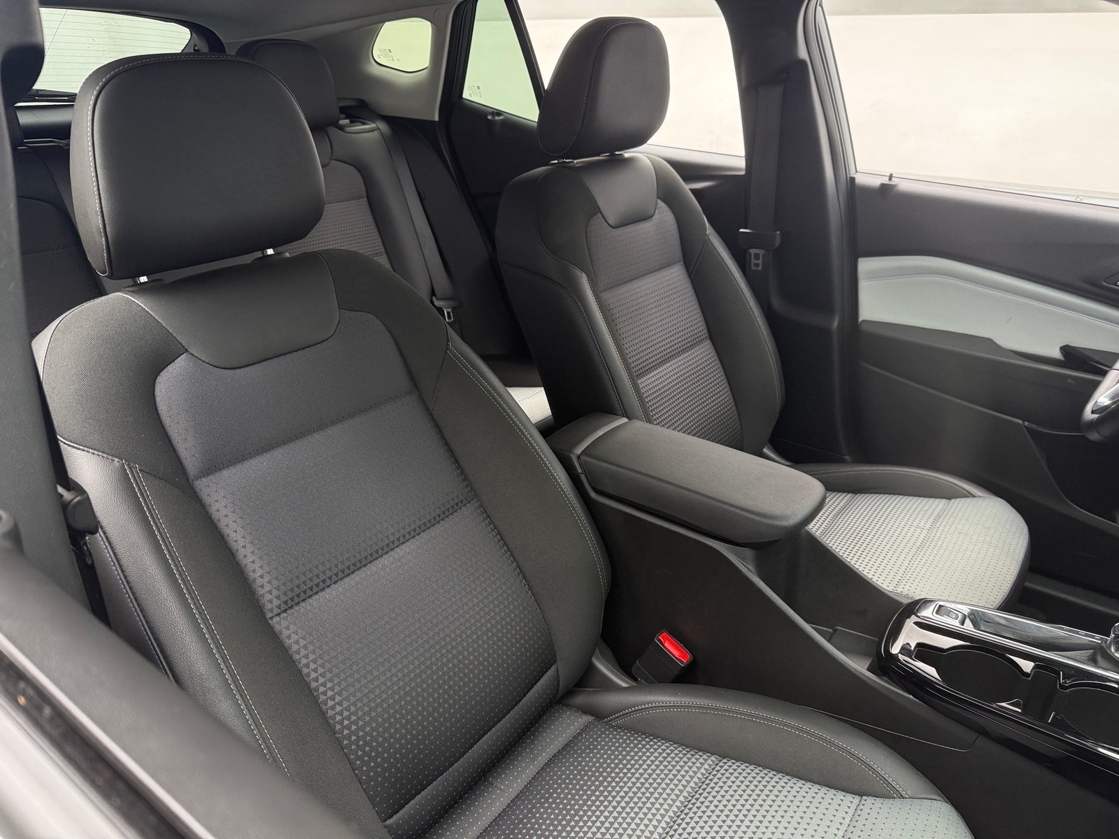 Thumbnail: 2025 Chevrolet Trax - 2