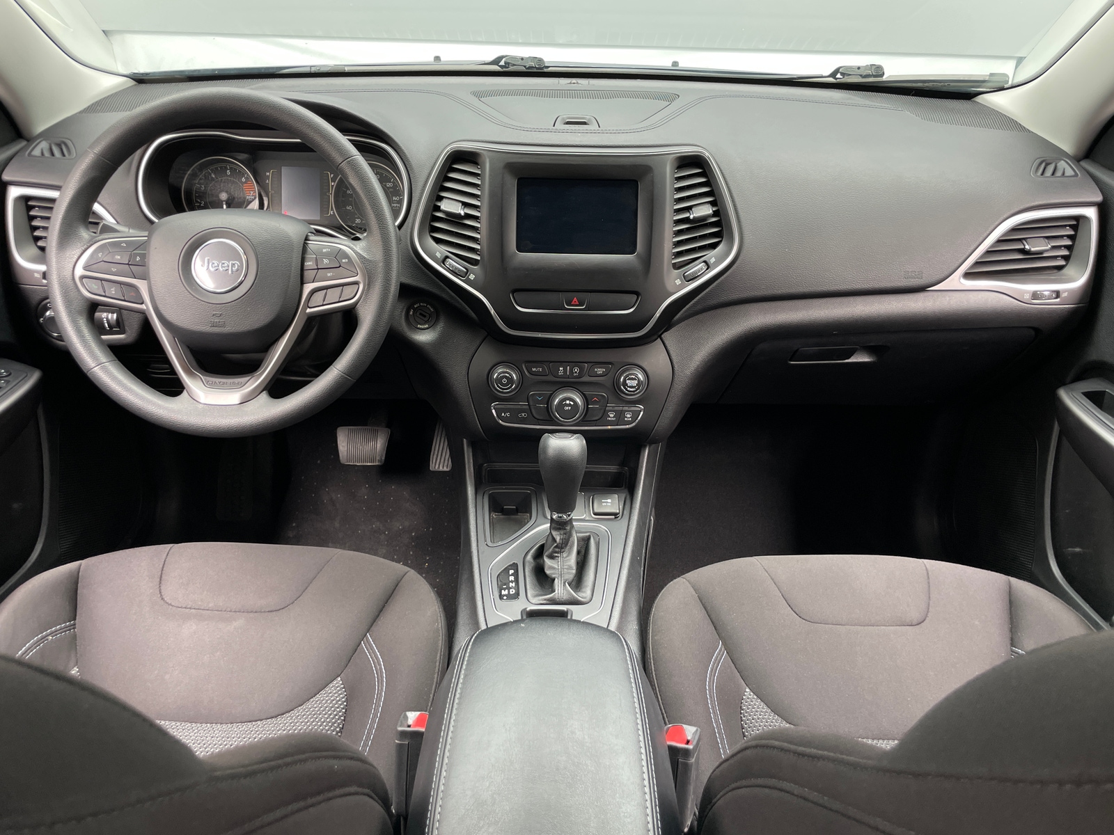 Thumbnail: 2020 Jeep Cherokee - 3