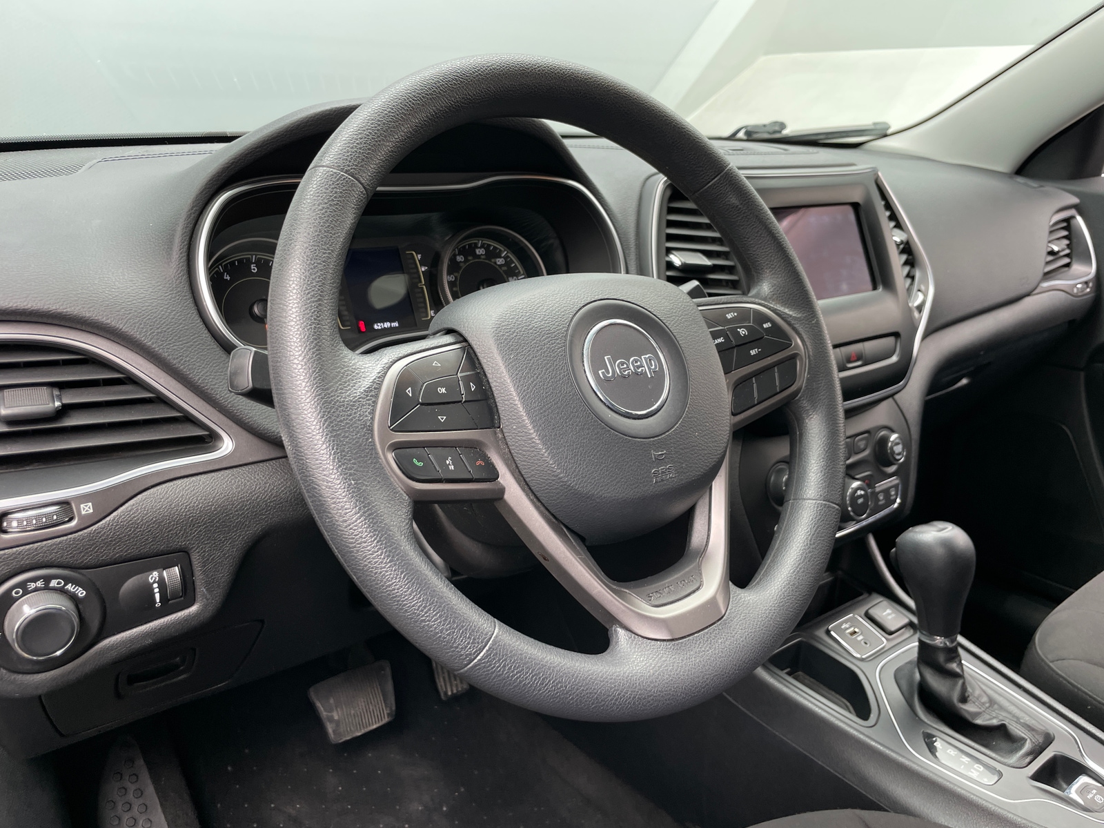 Thumbnail: 2020 Jeep Cherokee - 5