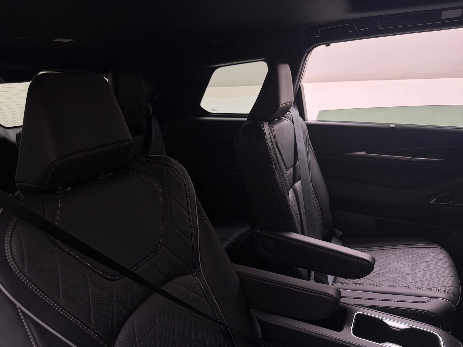 Thumbnail: 2025 INFINITI QX60 - 5