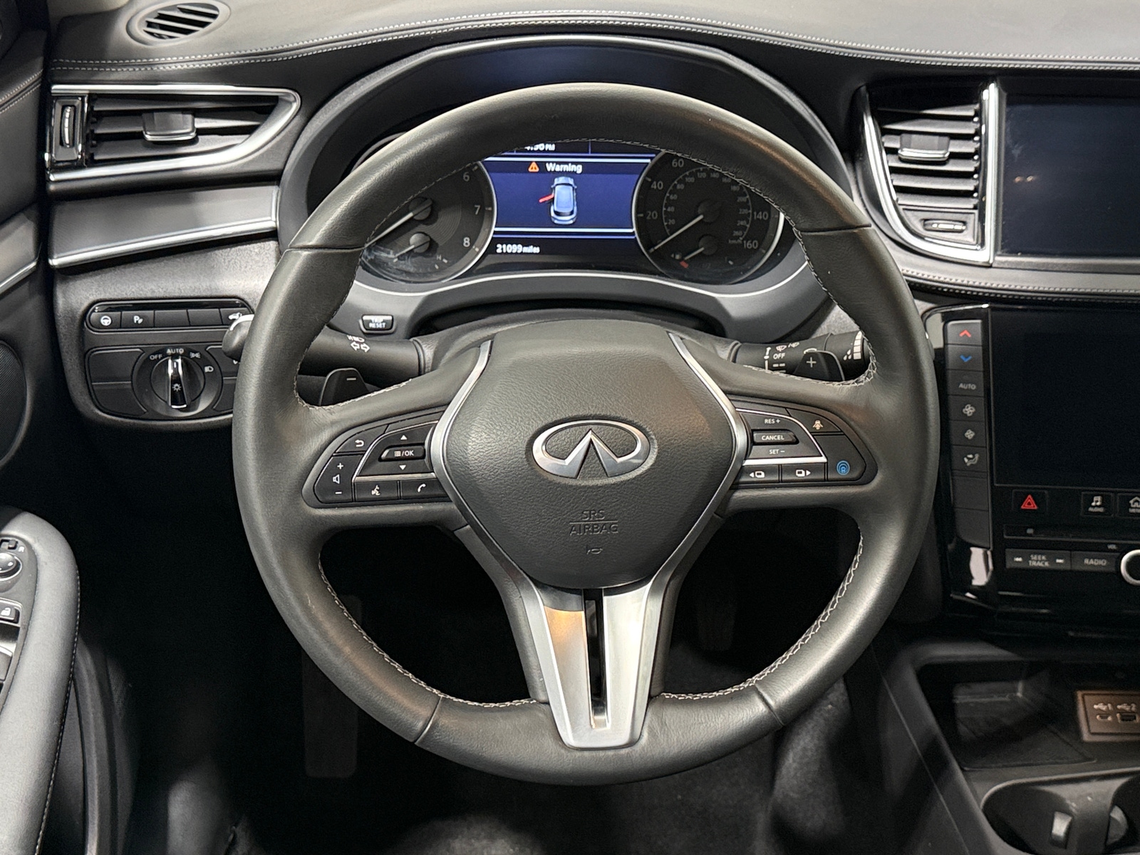 Thumbnail: 2025 INFINITI QX50 - 4