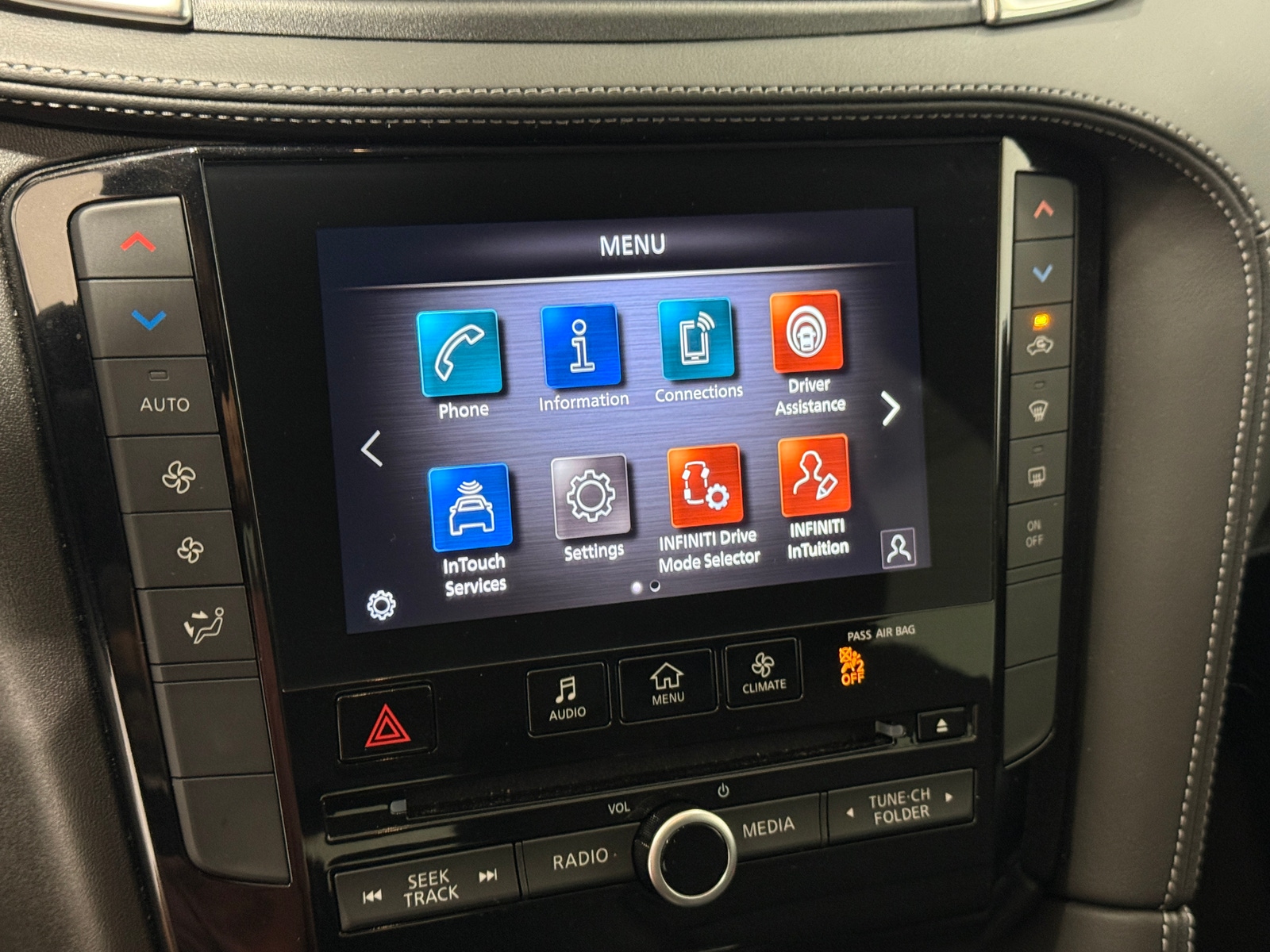 Thumbnail: 2025 INFINITI QX50 - 3