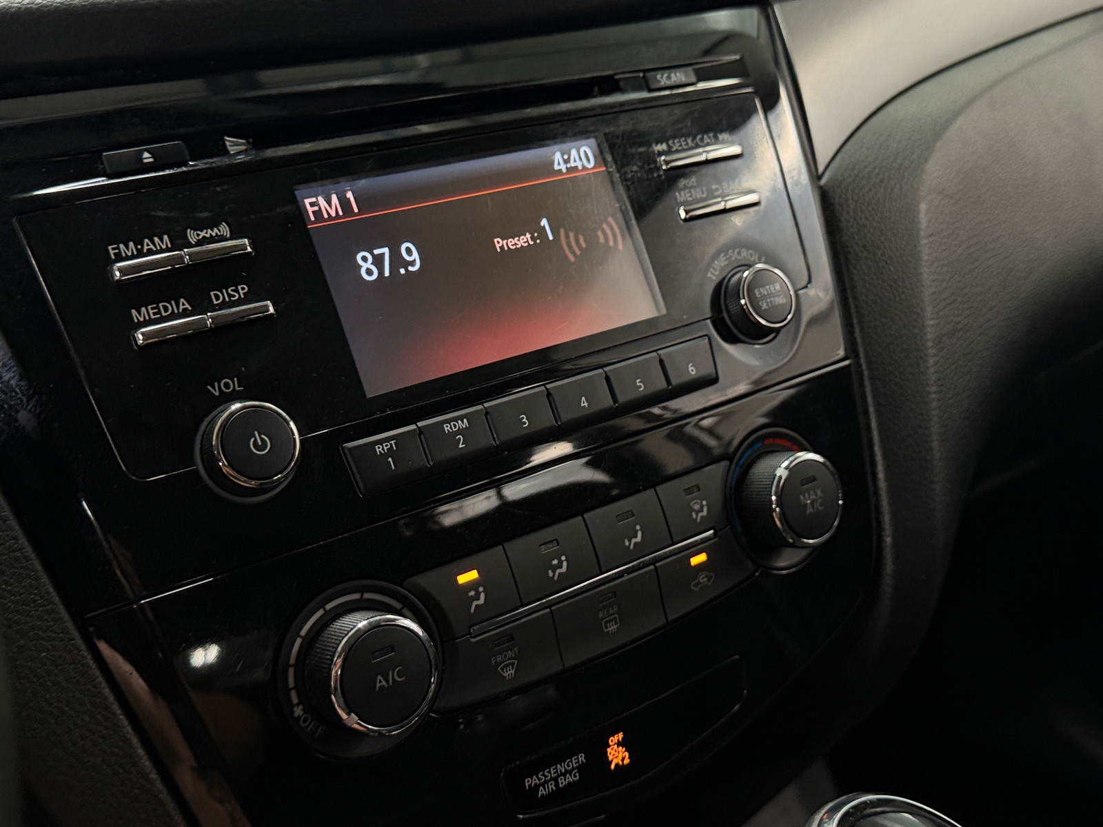 Thumbnail: 2018 Nissan Rogue Sport - 4