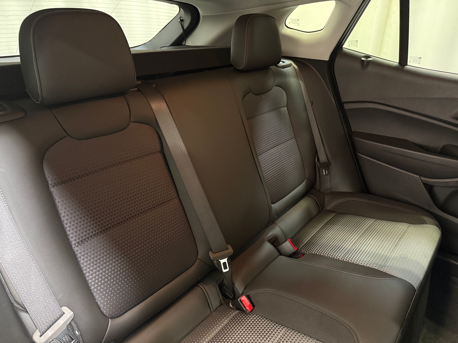 Thumbnail: 2025 Chevrolet Trax - 6