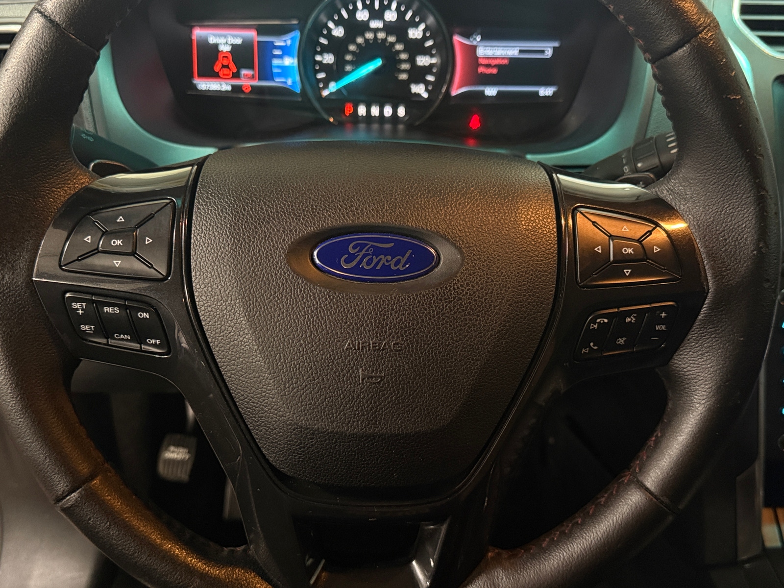 Thumbnail: 2016 Ford Explorer - 4