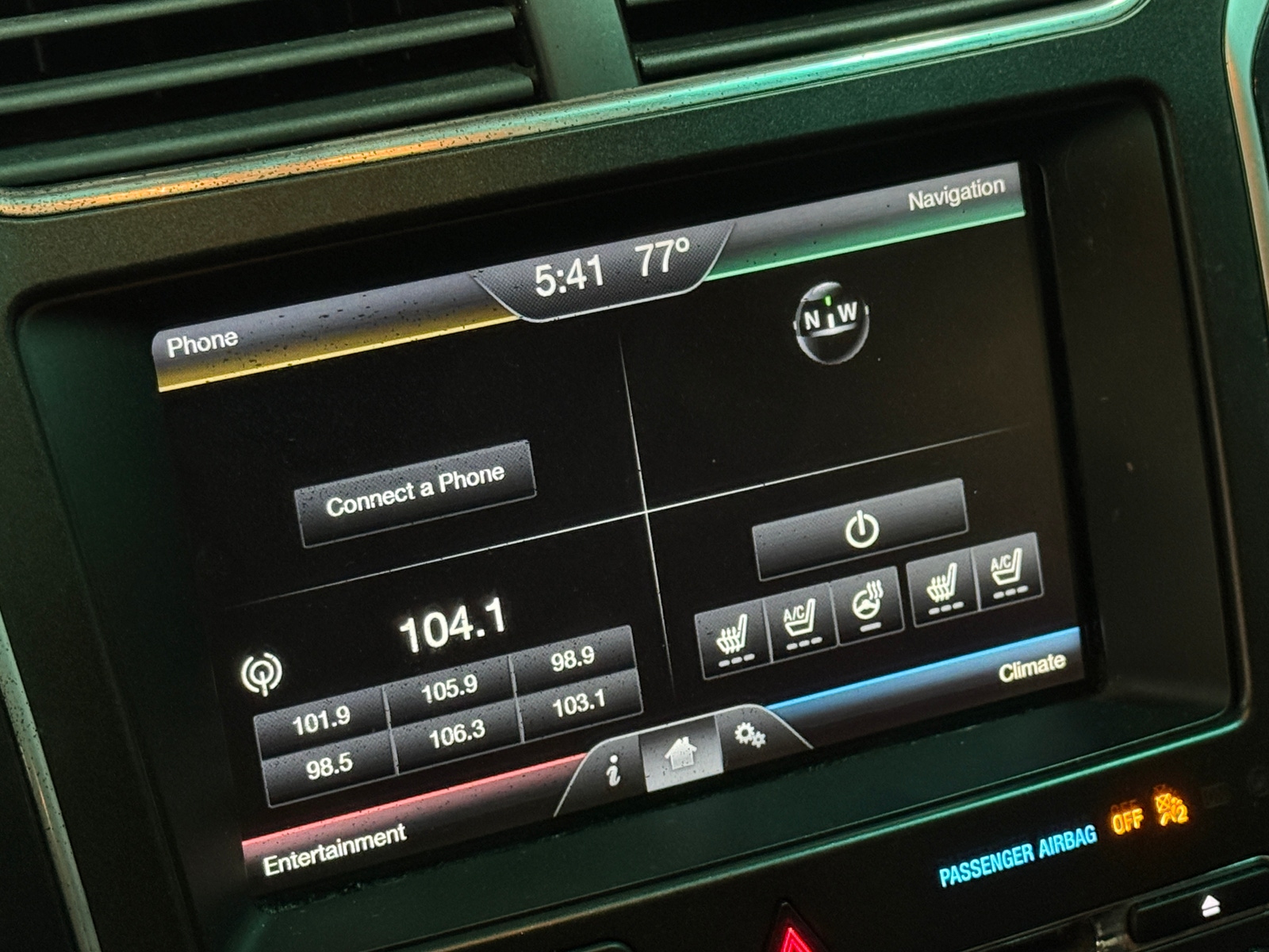 Thumbnail: 2016 Ford Explorer - 3
