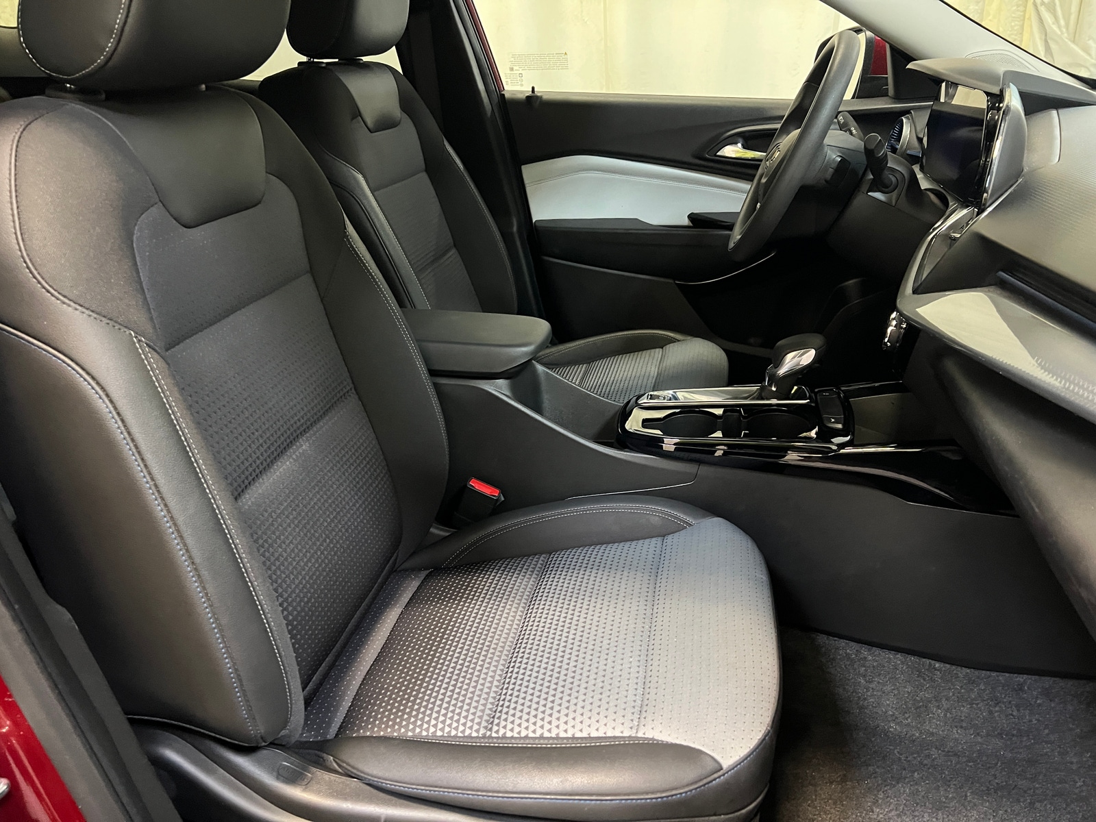 Thumbnail: 2025 Chevrolet Trax - 2