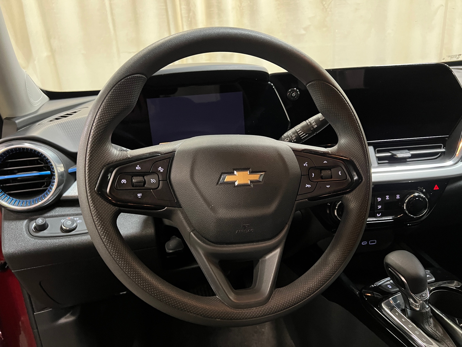 Thumbnail: 2025 Chevrolet Trax - 5