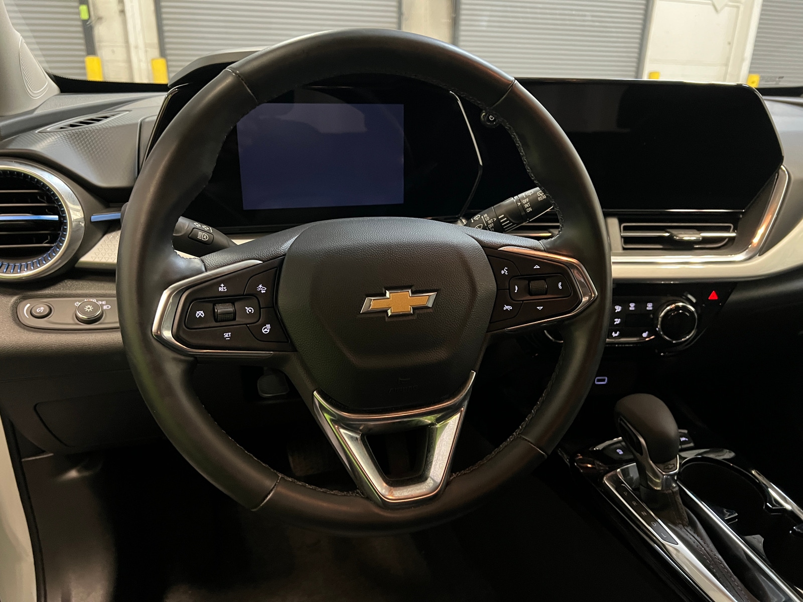 Thumbnail: 2025 Chevrolet Trax - 5