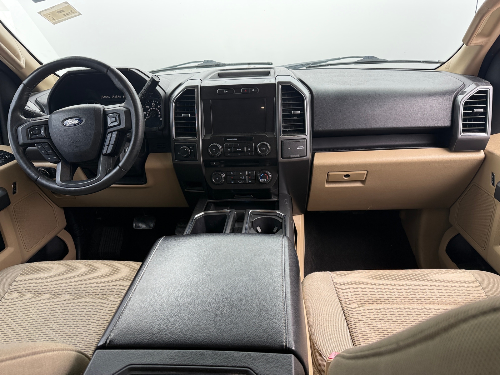 Thumbnail: 2018 Ford Econoline - 3