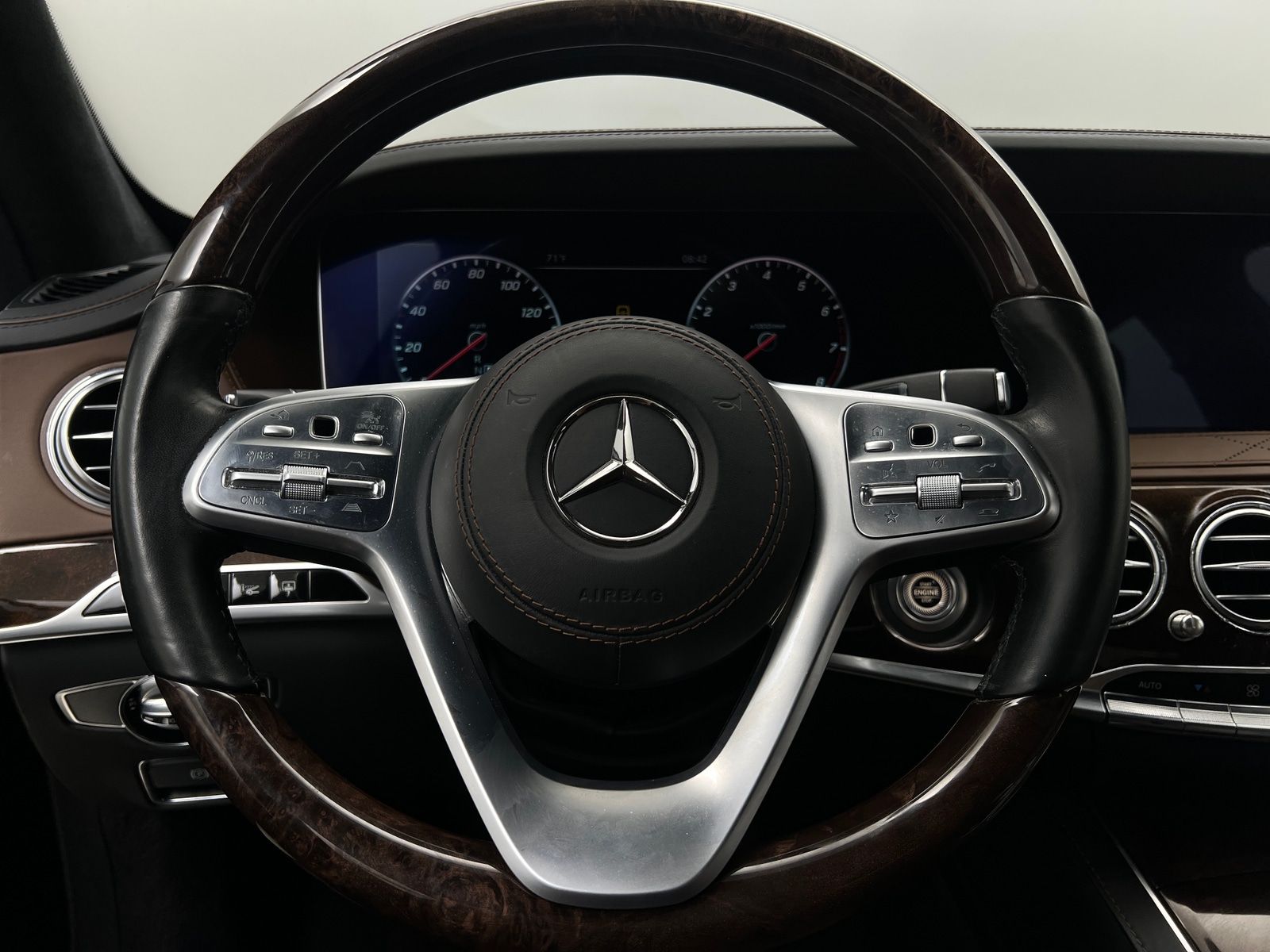 Thumbnail: 2018 Mercedes-Benz S-Class - 4