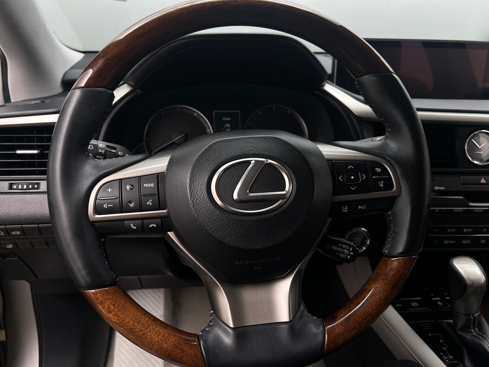 Thumbnail: 2017 Lexus RX - 4