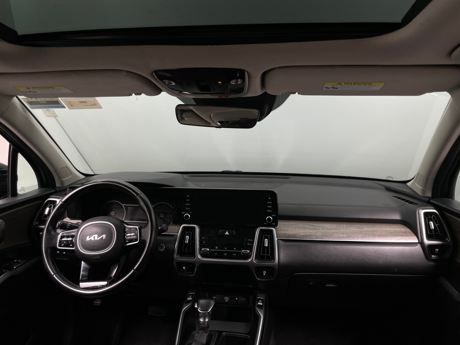 Thumbnail: 2023 Kia Sorento - 2