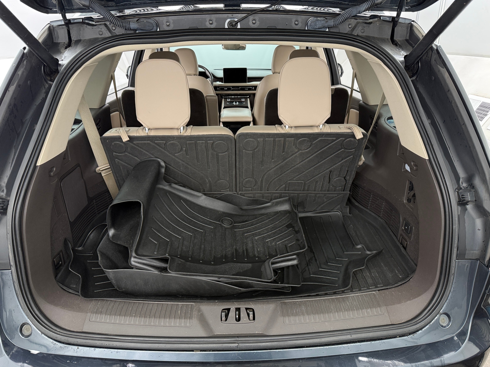 Thumbnail: 2022 Lincoln Aviator - 6