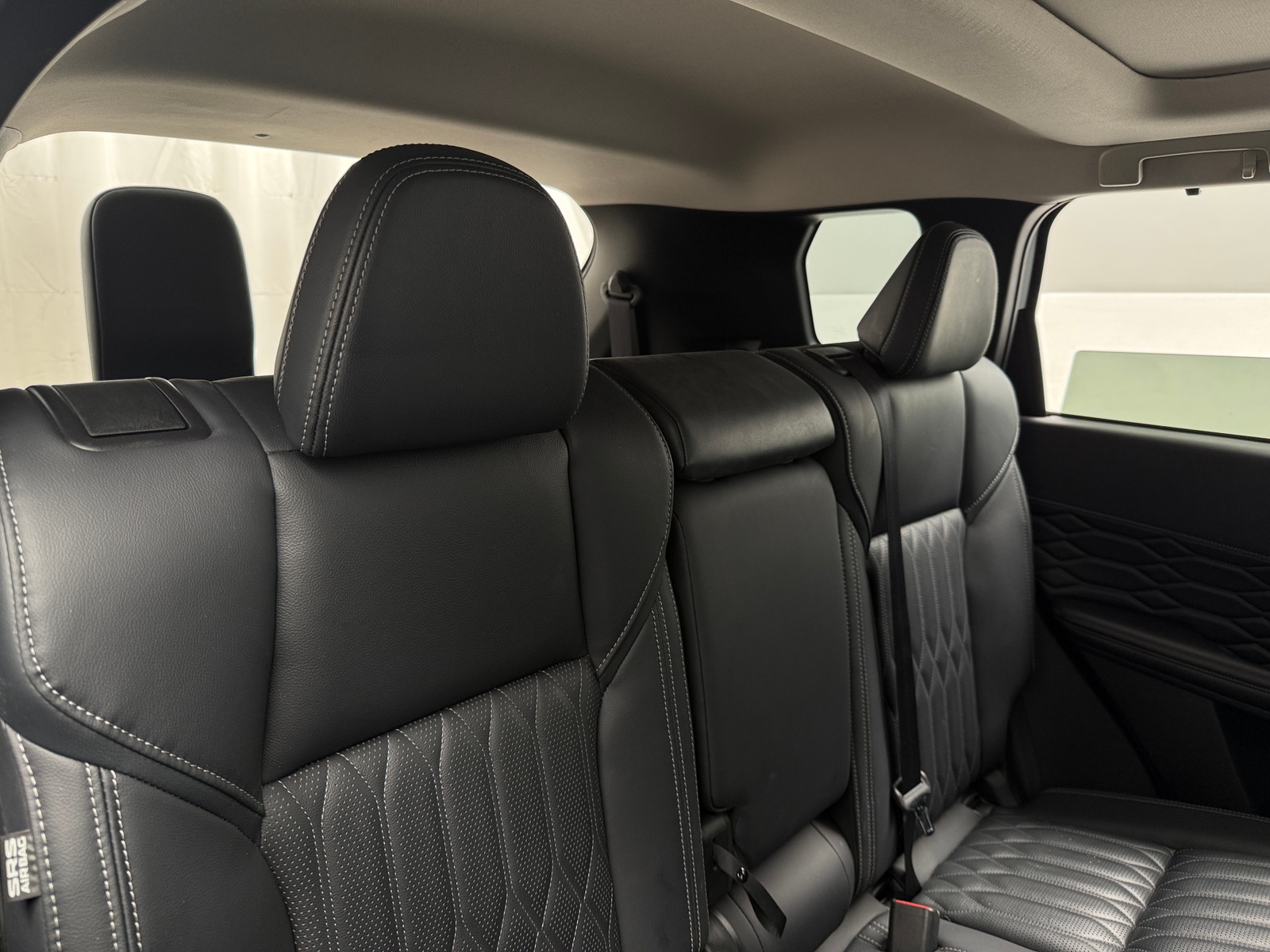 Thumbnail: 2025 Mitsubishi Outlander - 5