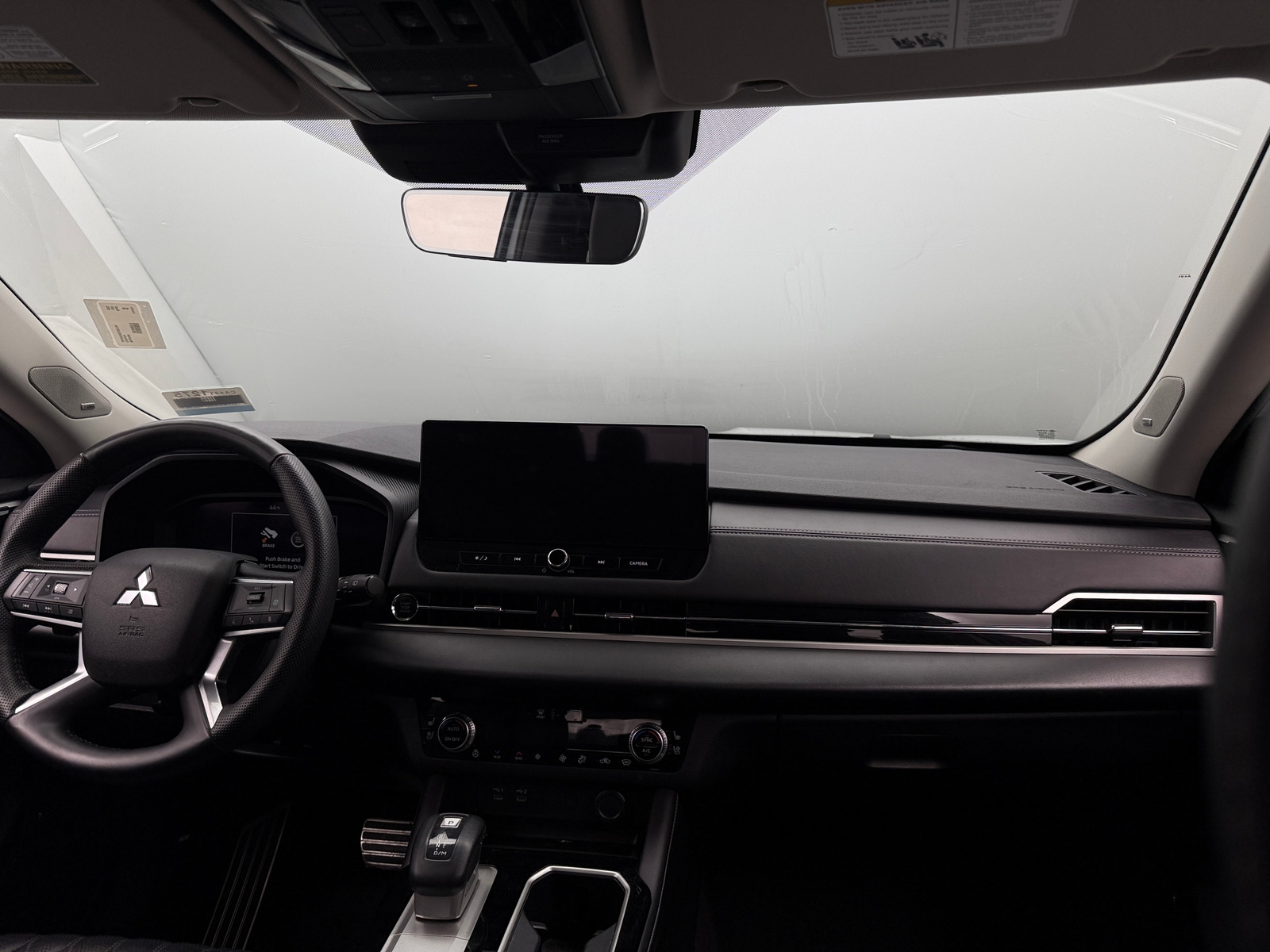 Thumbnail: 2025 Mitsubishi Outlander - 2