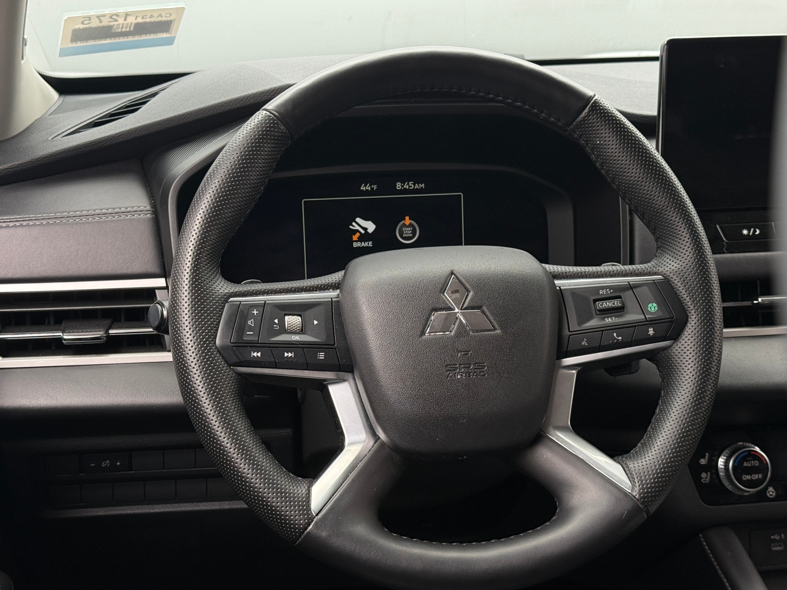 Thumbnail: 2025 Mitsubishi Outlander - 4