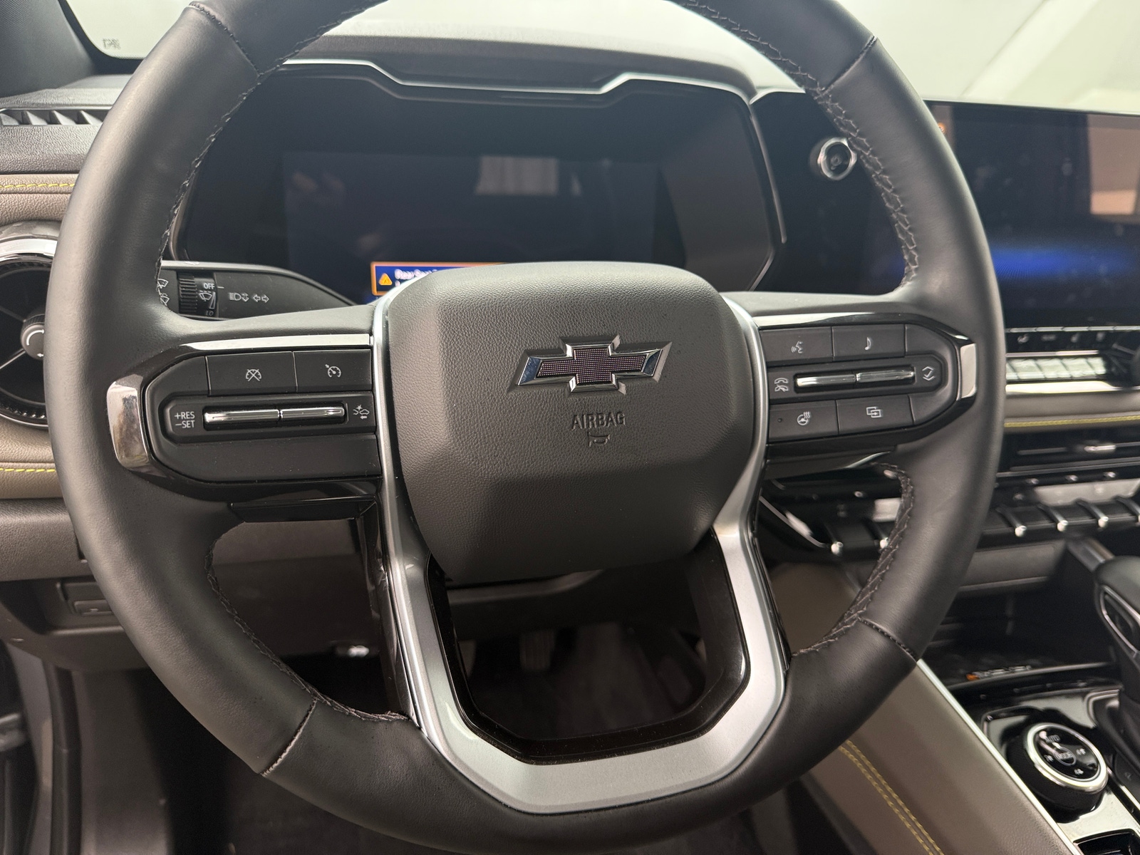 Thumbnail: 2025 Chevrolet Colorado - 4