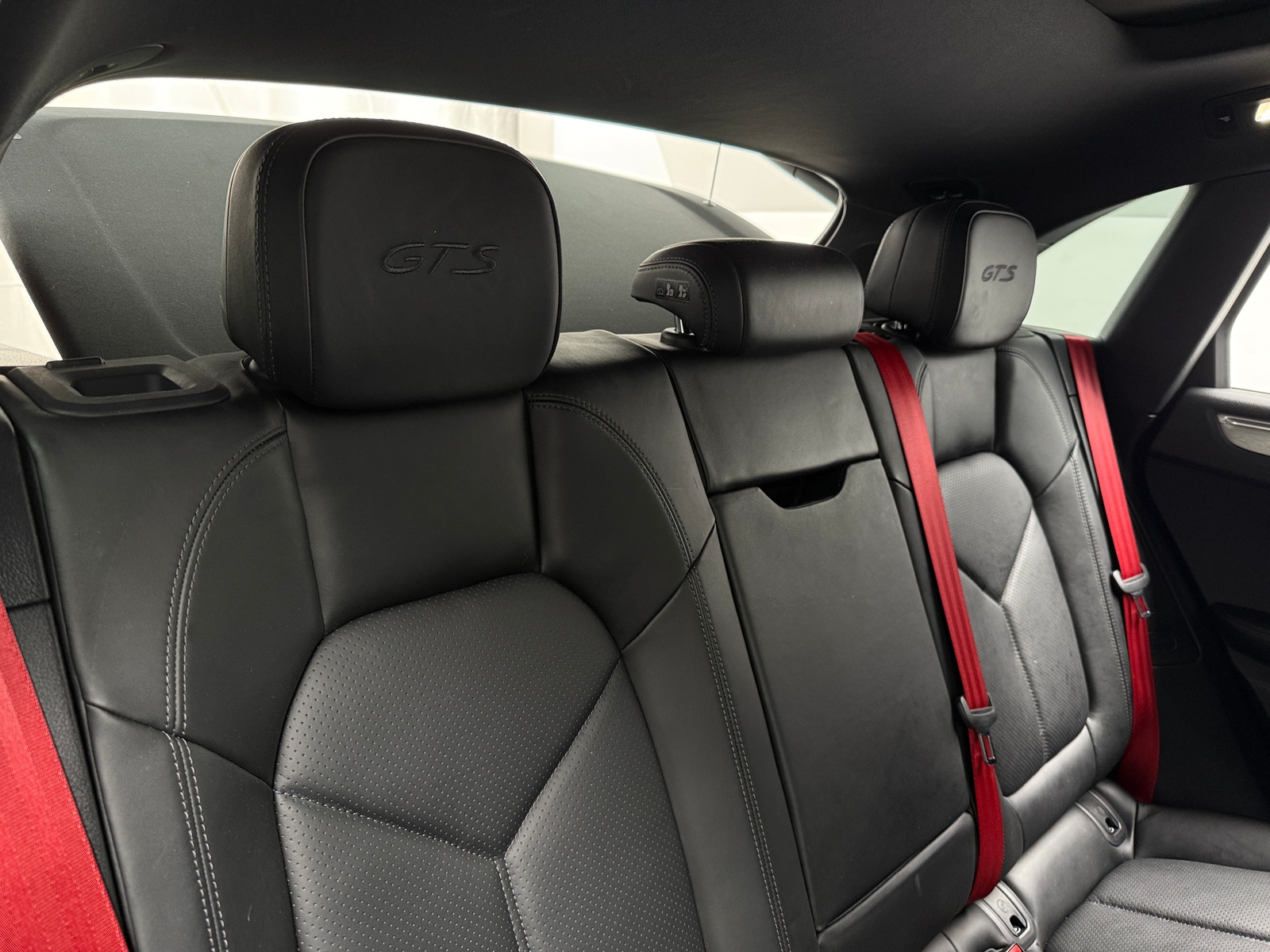 Thumbnail: 2018 Porsche Macan - 5