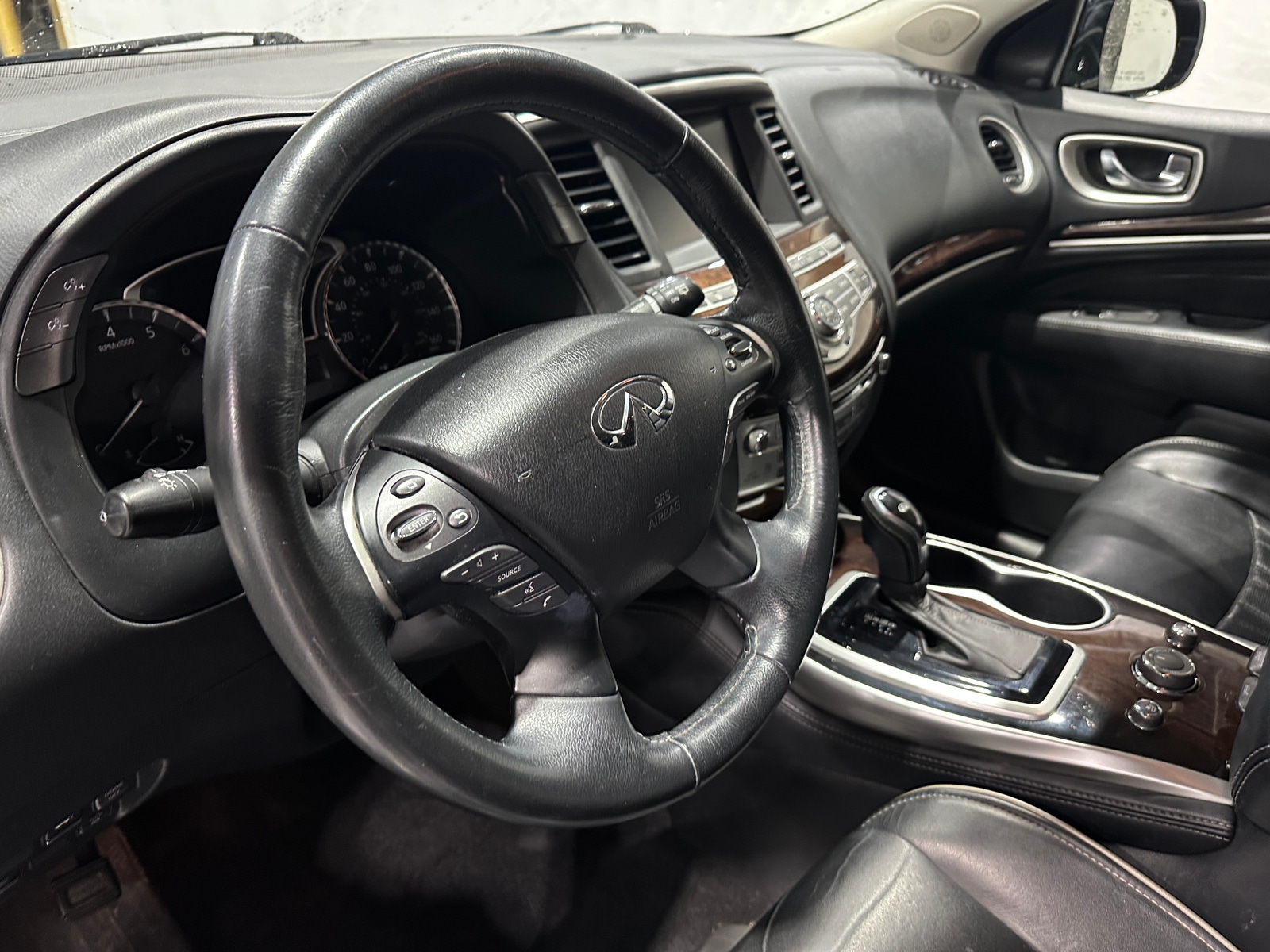 Thumbnail: 2017 INFINITI QX60 - 4