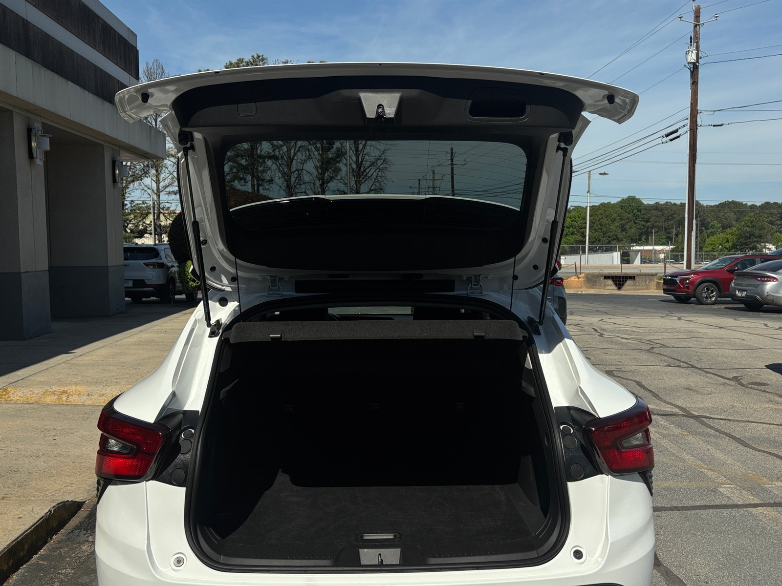 Thumbnail: 2025 Chevrolet Trax - 6