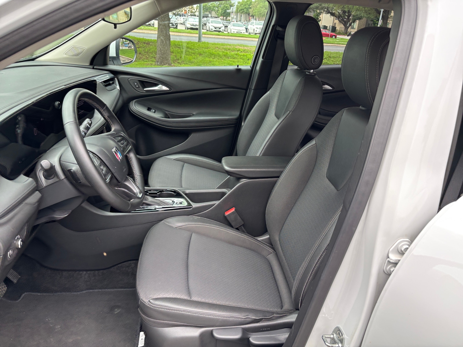 Thumbnail: 2025 Buick Encore GX - 2