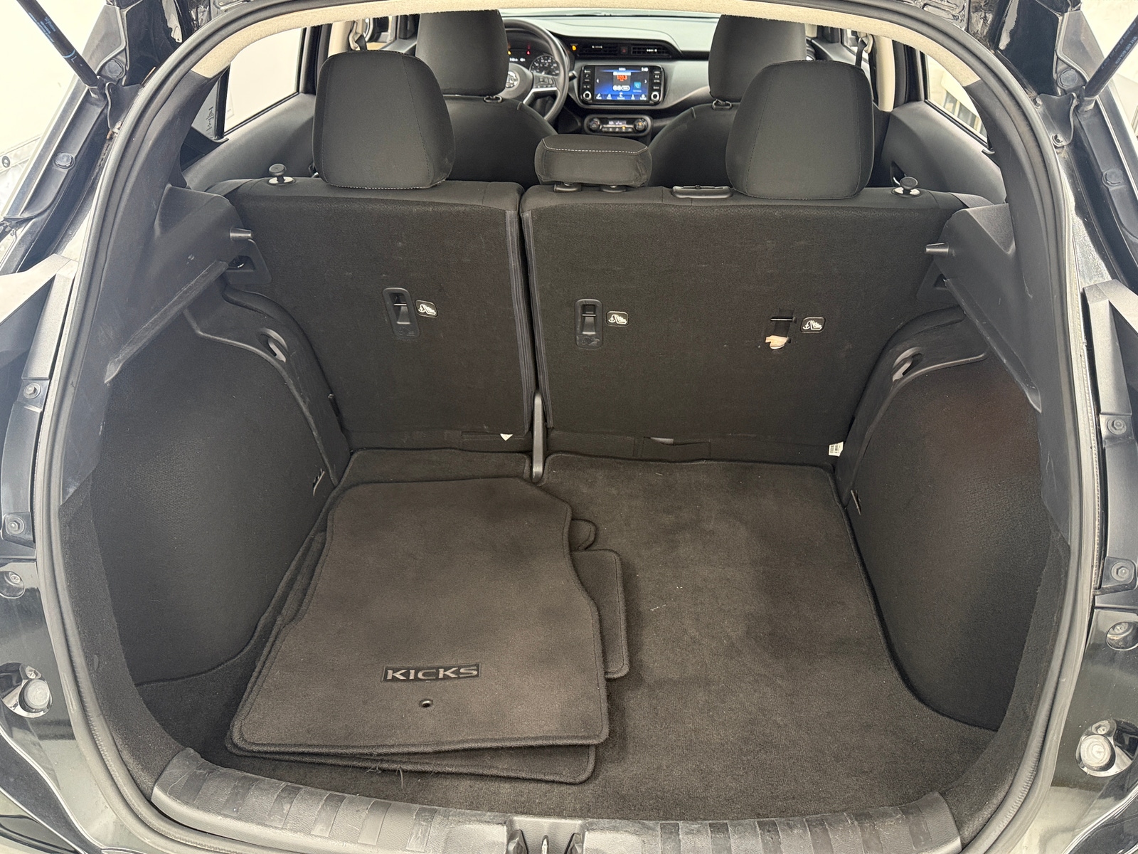 Thumbnail: 2021 Nissan Kicks - 7