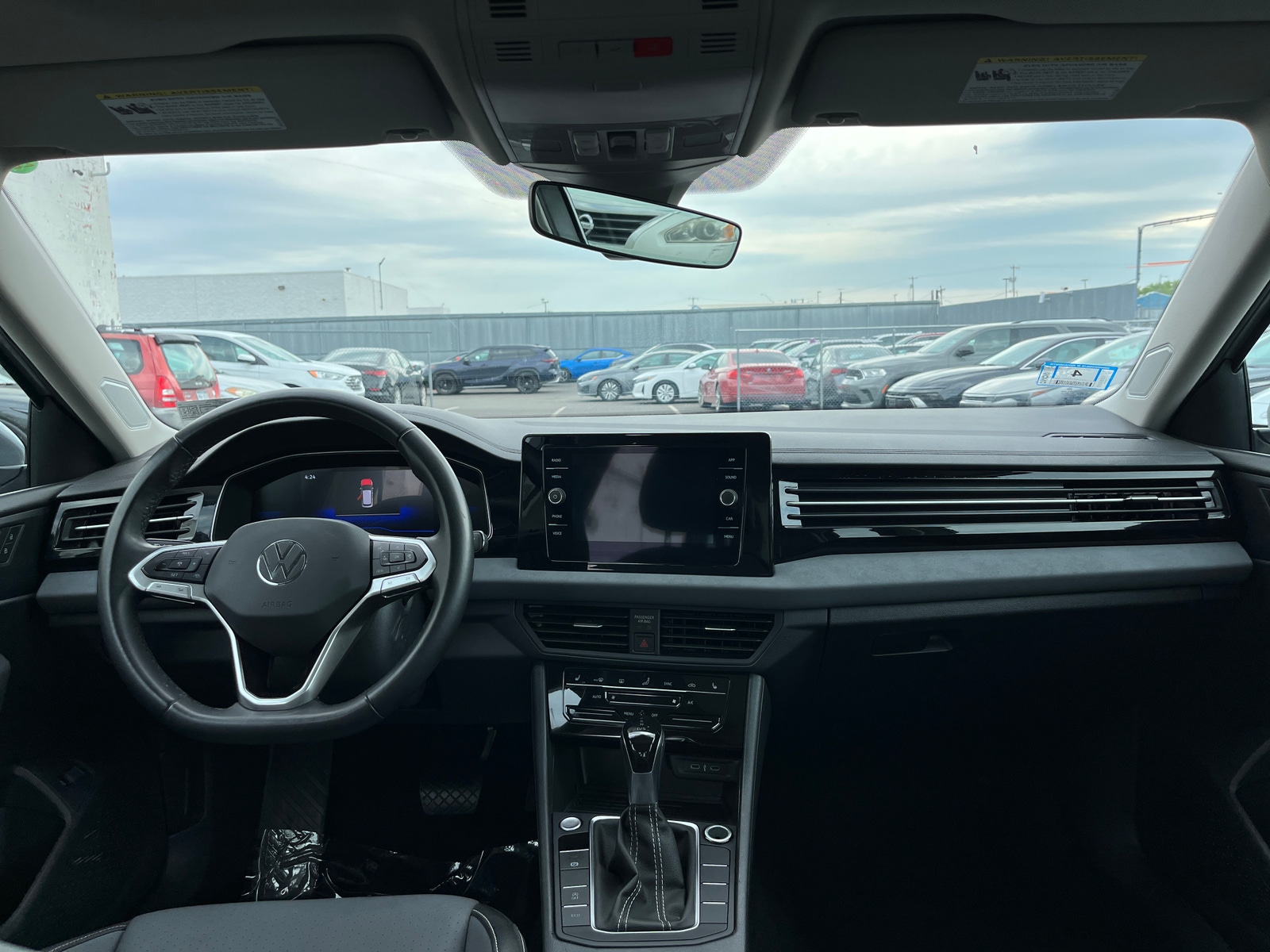 Thumbnail: 2025 Volkswagen Jetta - 3