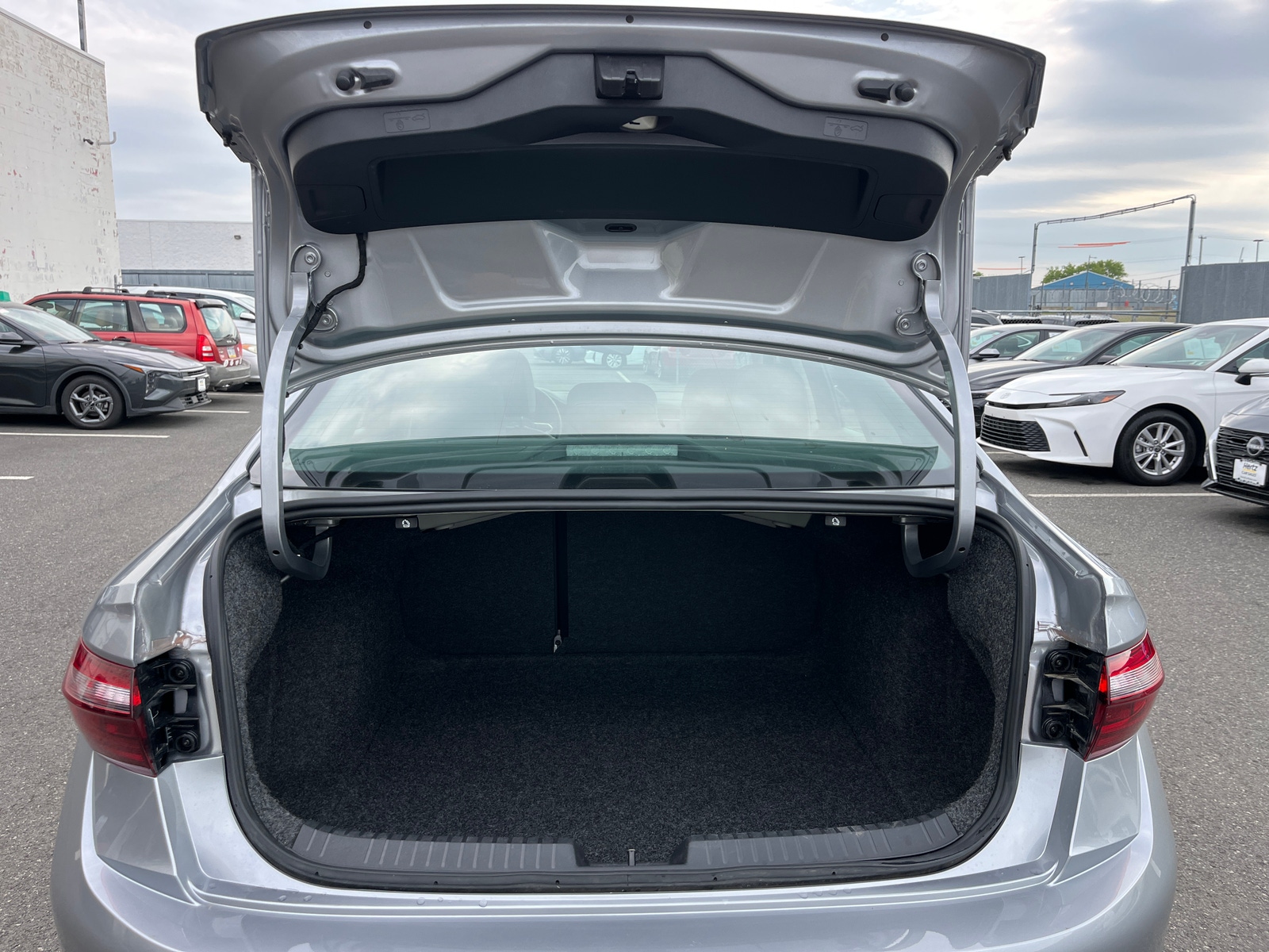 Thumbnail: 2025 Volkswagen Jetta - 6