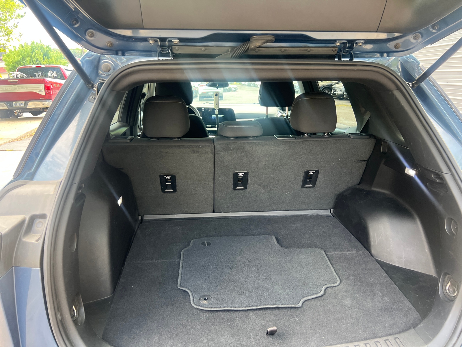 Thumbnail: 2025 Chevrolet Equinox - 4