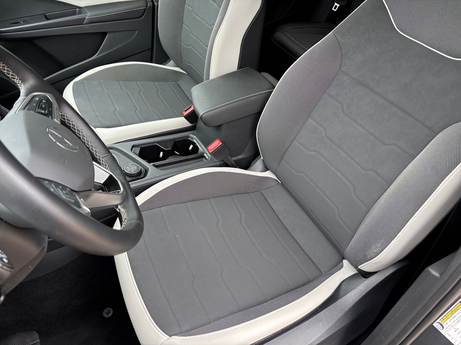 Thumbnail: 2025 Volkswagen Taos - 2