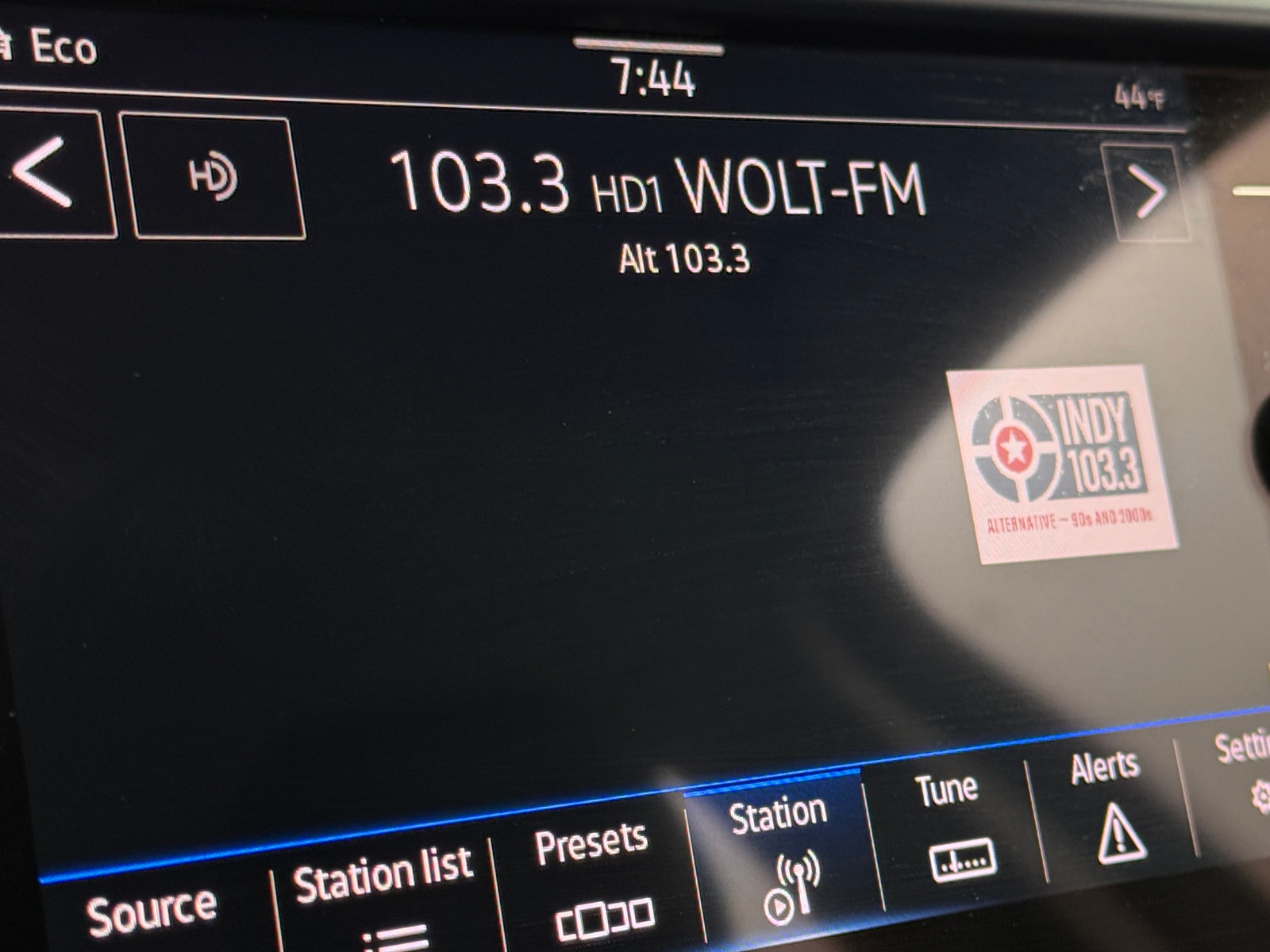 Thumbnail: 2023 Volkswagen Taos - 3