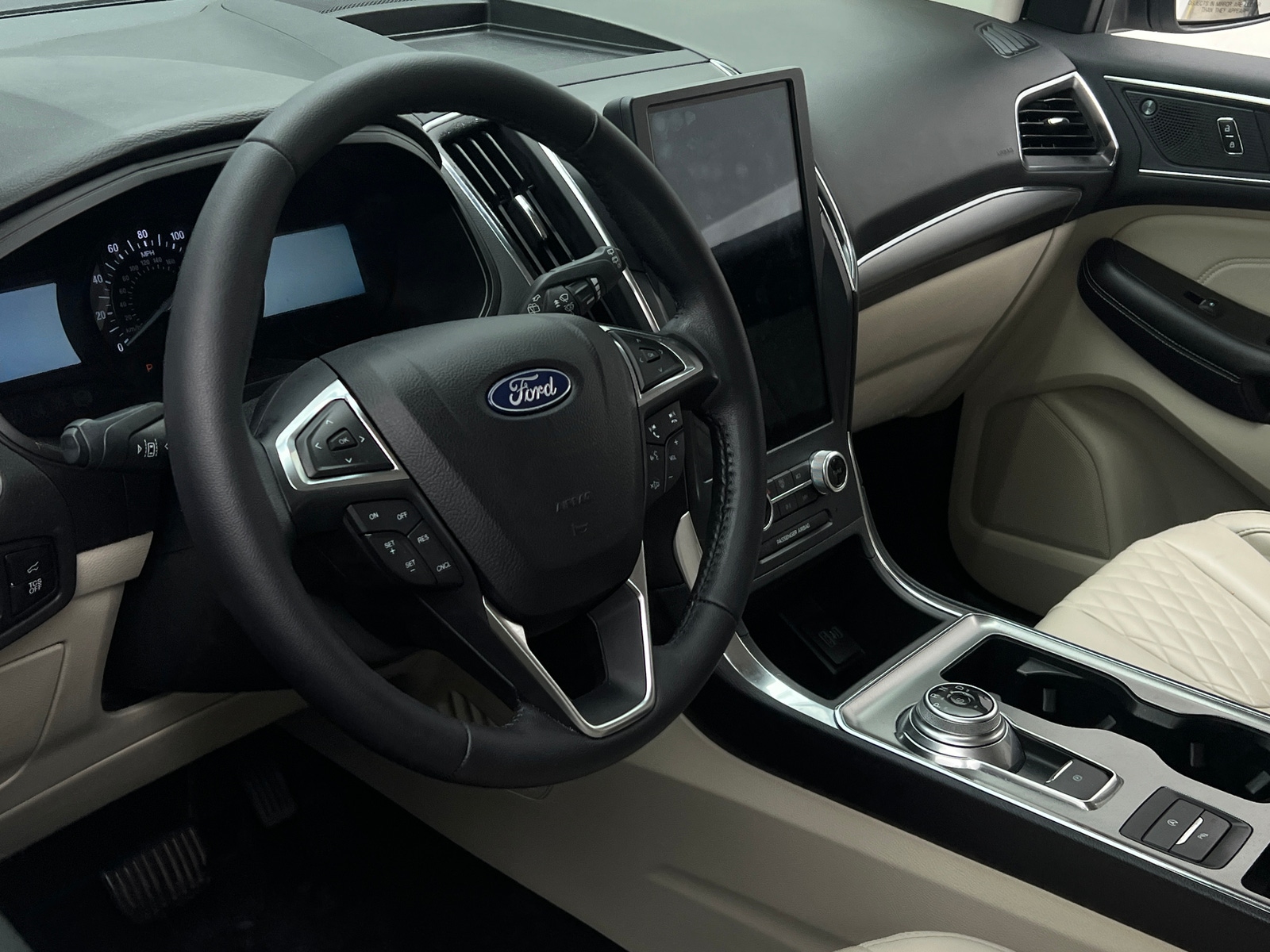 Thumbnail: 2023 Ford Edge - 4