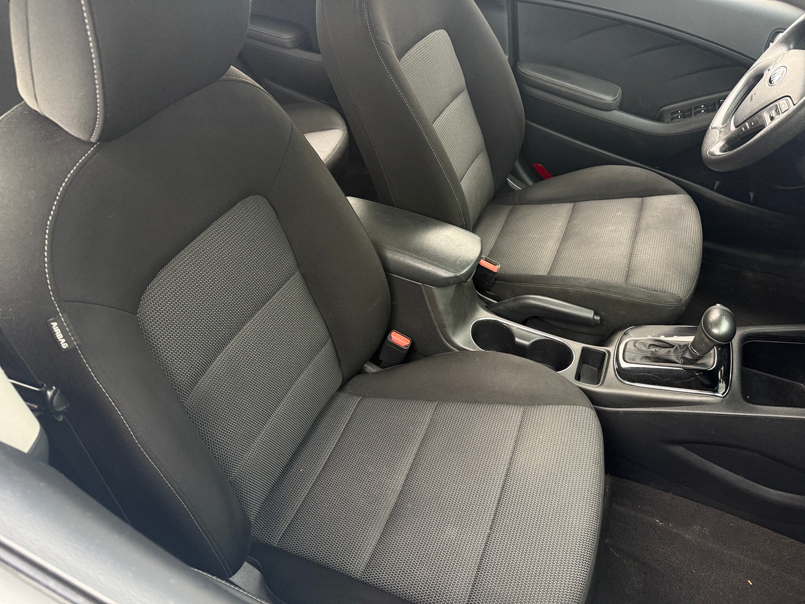 Thumbnail: 2017 Kia Forte - 2