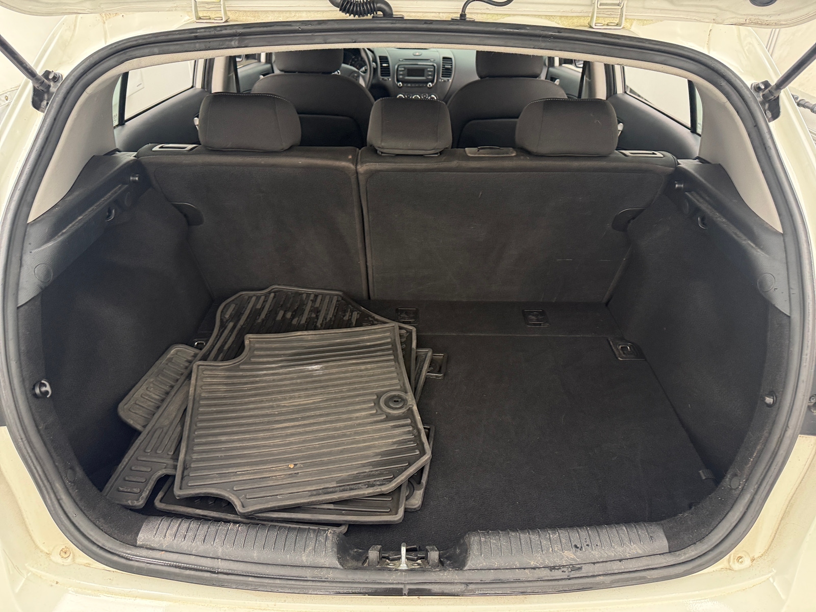 Thumbnail: 2017 Kia Forte - 7