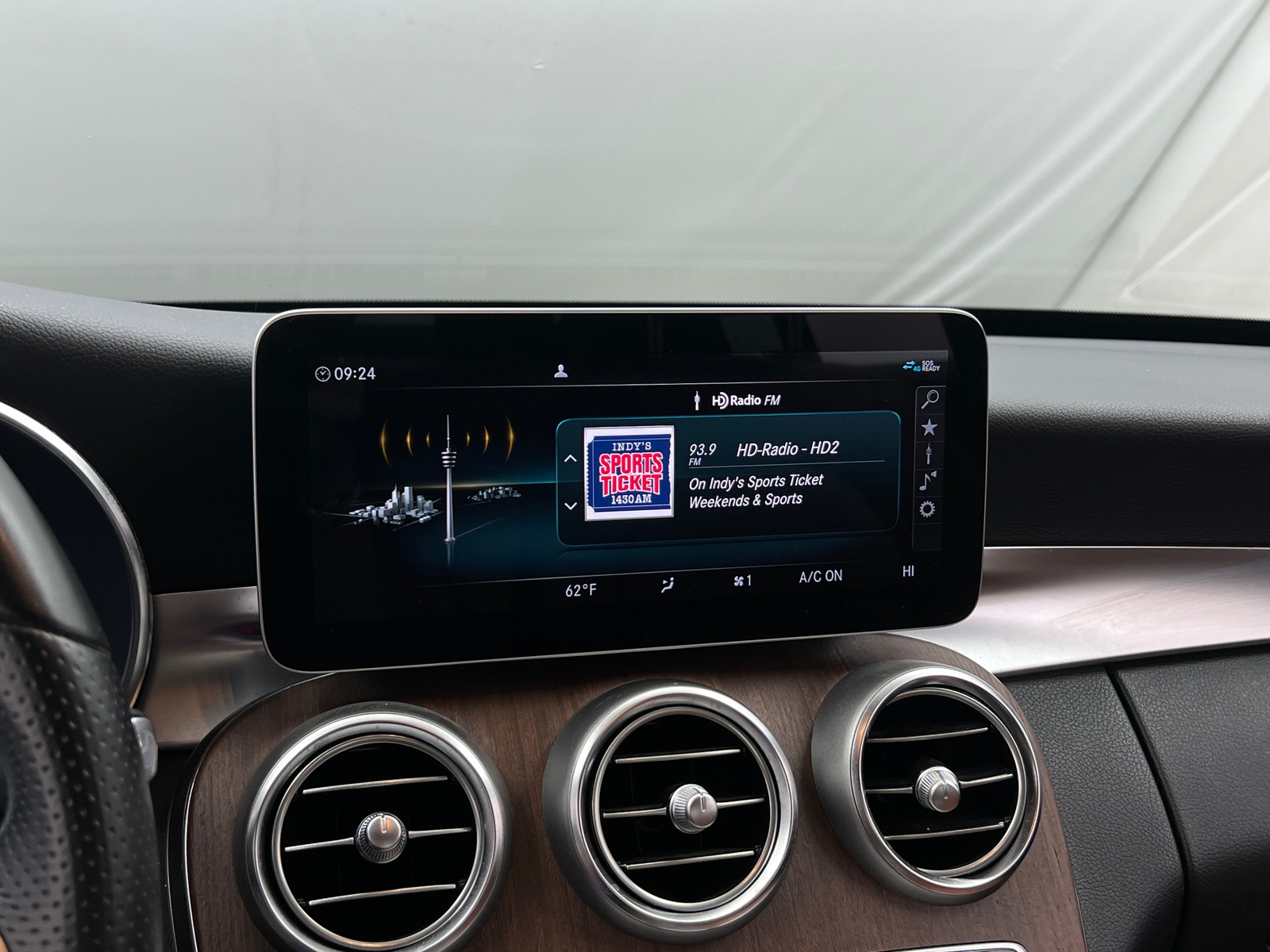 Thumbnail: 2020 Mercedes-Benz C-Class - 3