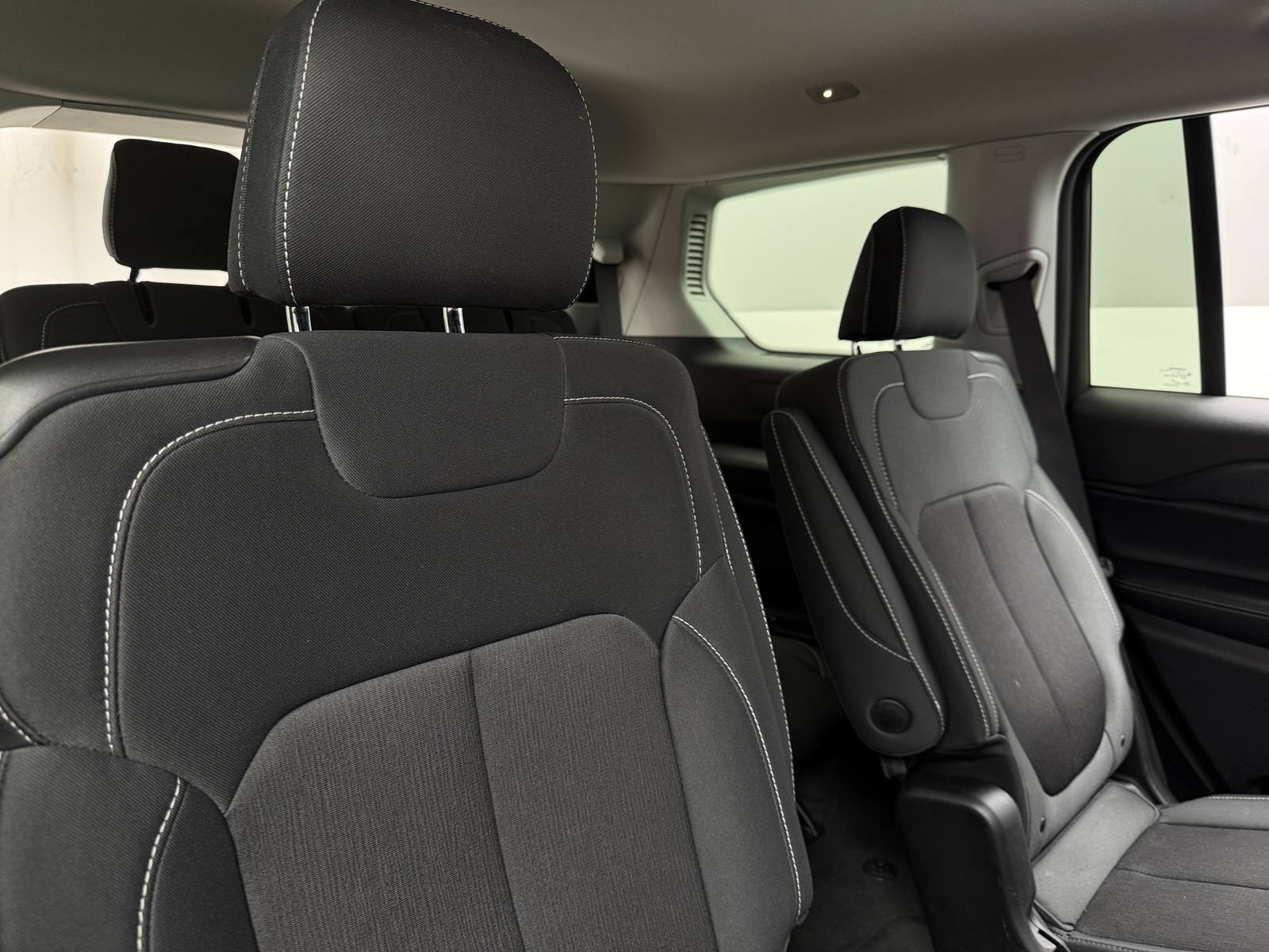 Thumbnail: 2023 Jeep Grand Cherokee L - 6