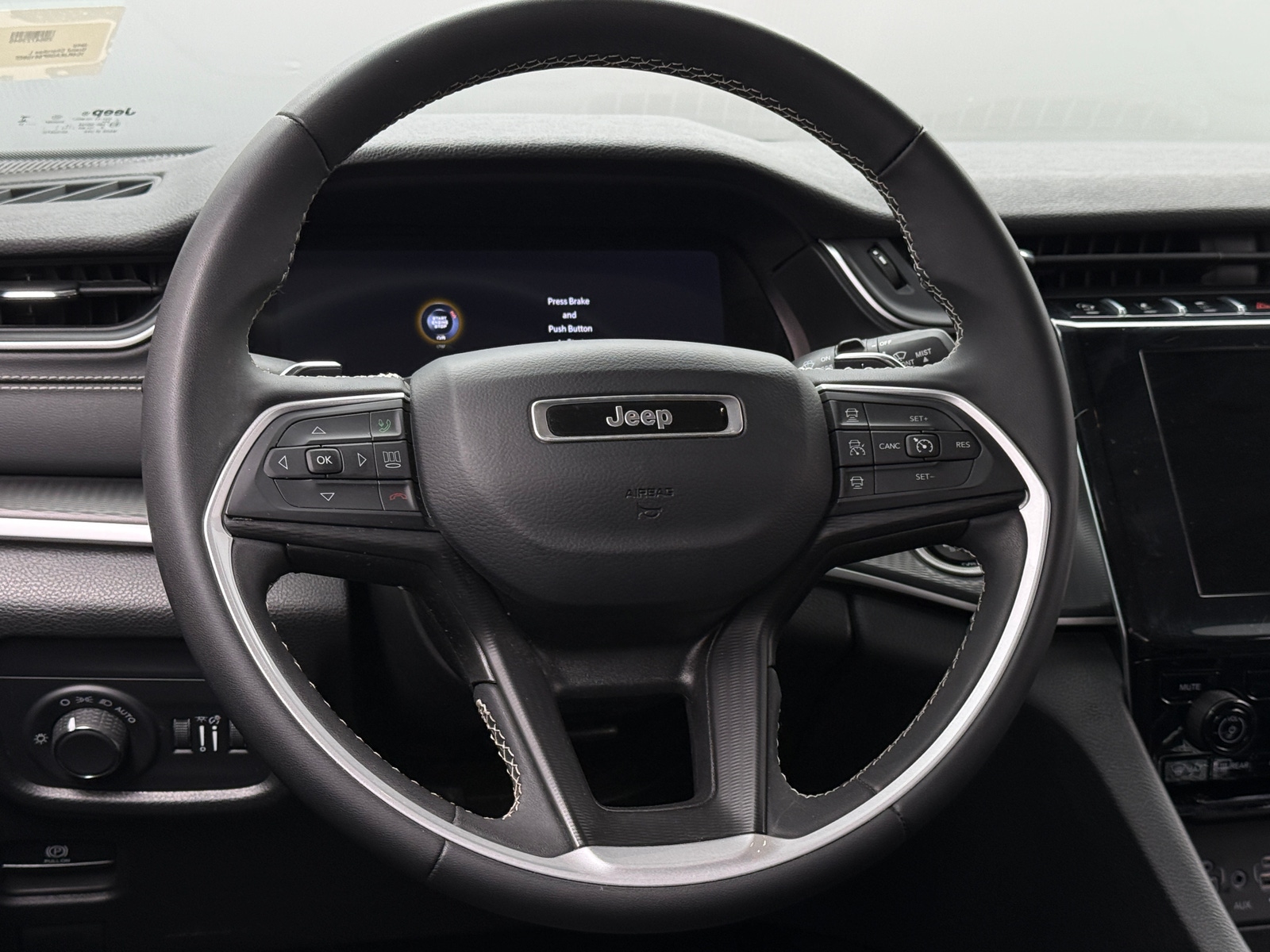 Thumbnail: 2023 Jeep Grand Cherokee L - 5