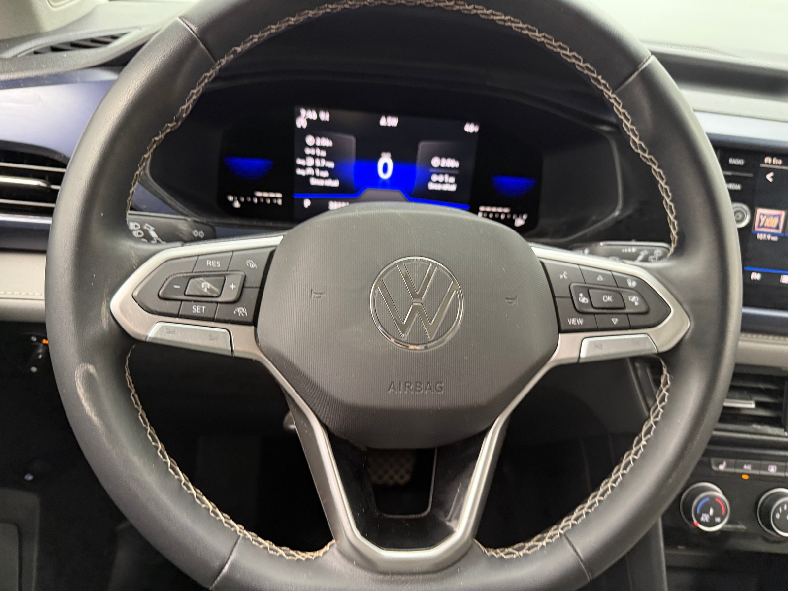 Thumbnail: 2023 Volkswagen Taos - 4