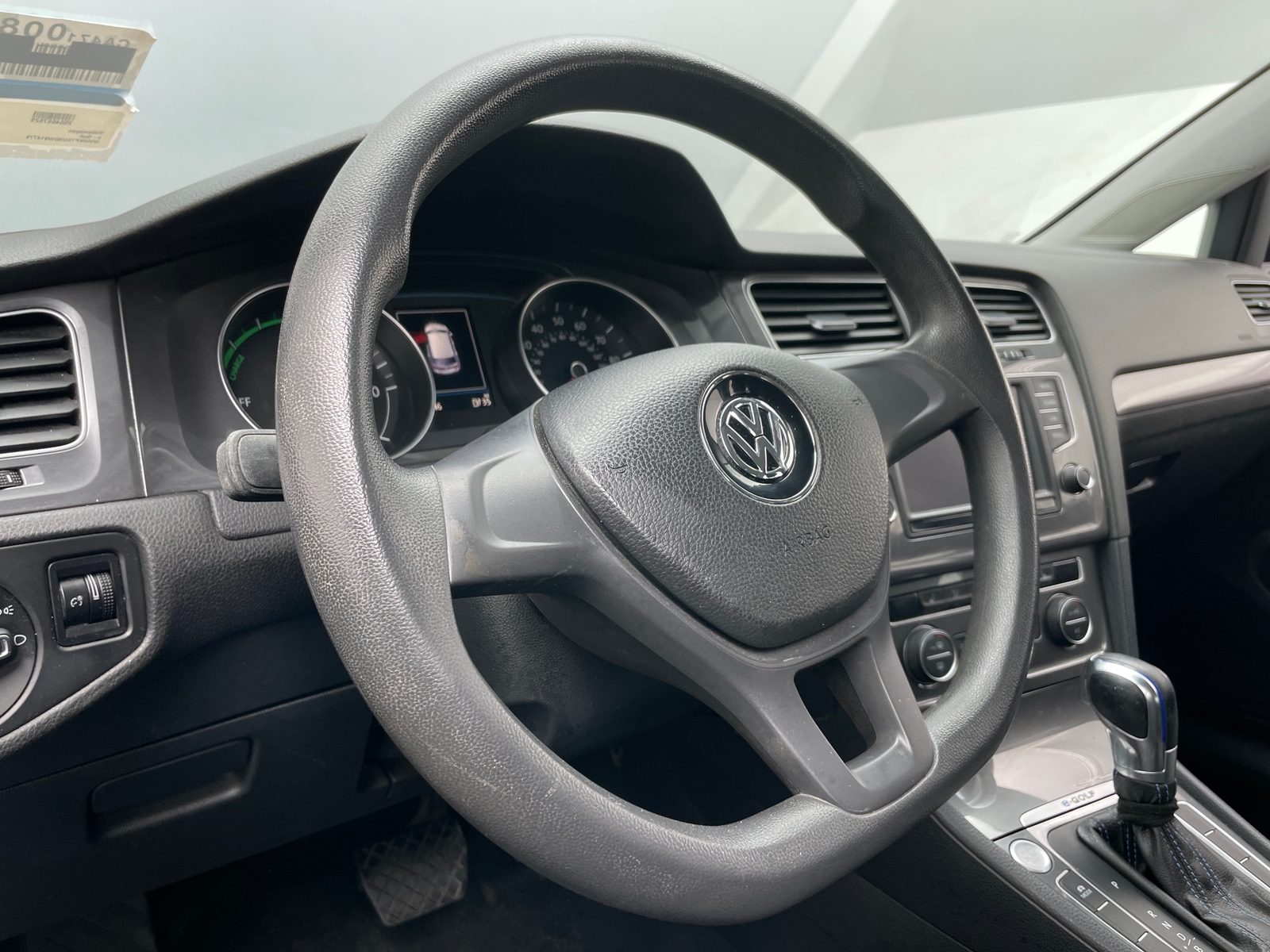 Thumbnail: 2016 Volkswagen e-Golf - 5