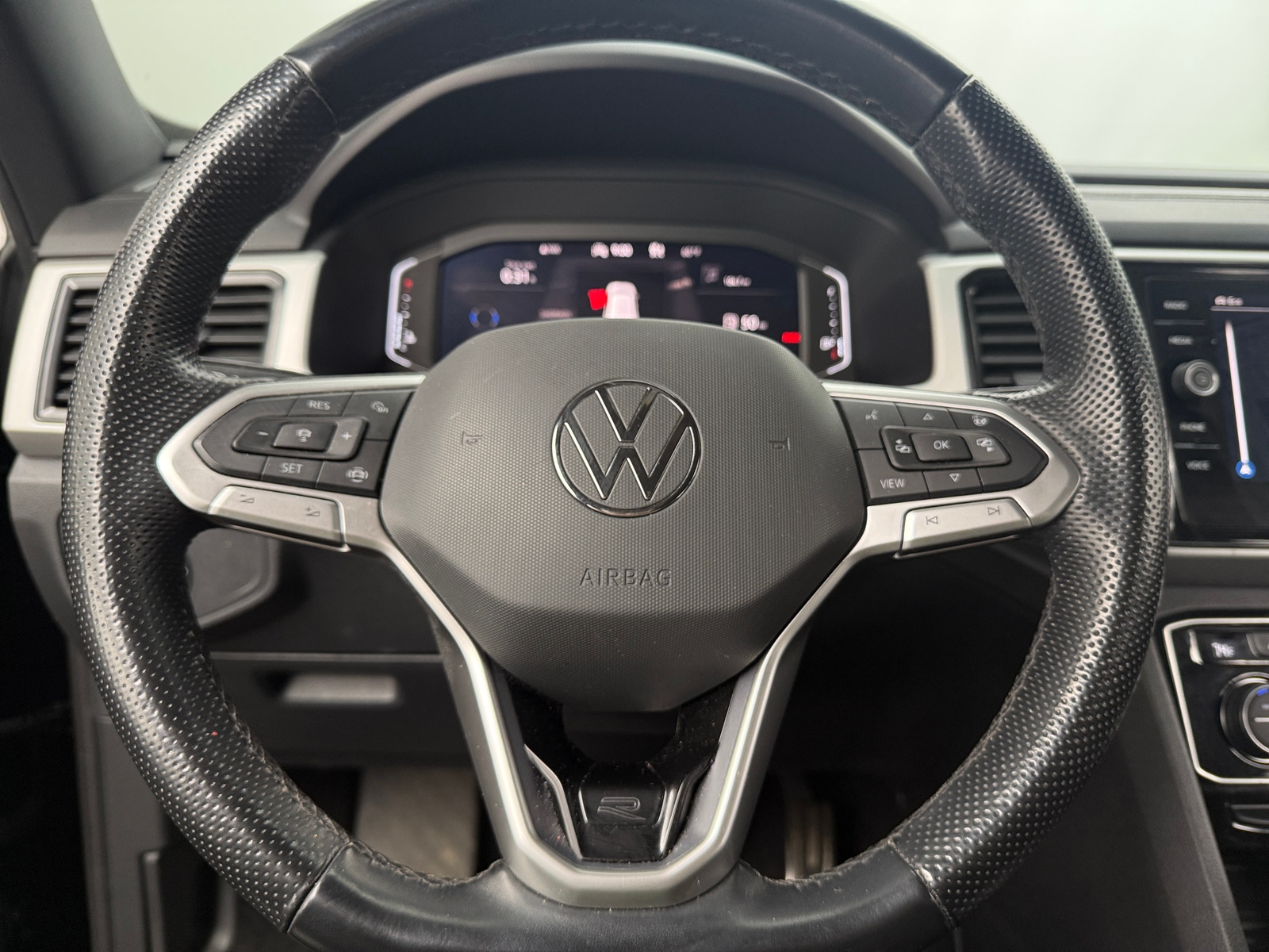 Thumbnail: 2021 Volkswagen Atlas - 4
