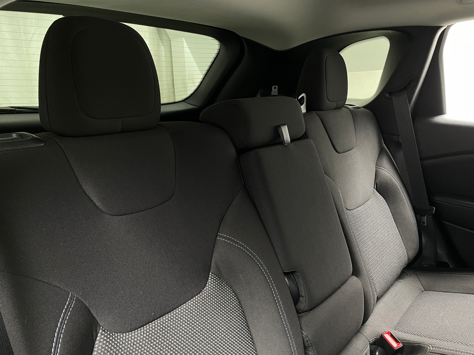 Thumbnail: 2020 Jeep Cherokee - 6